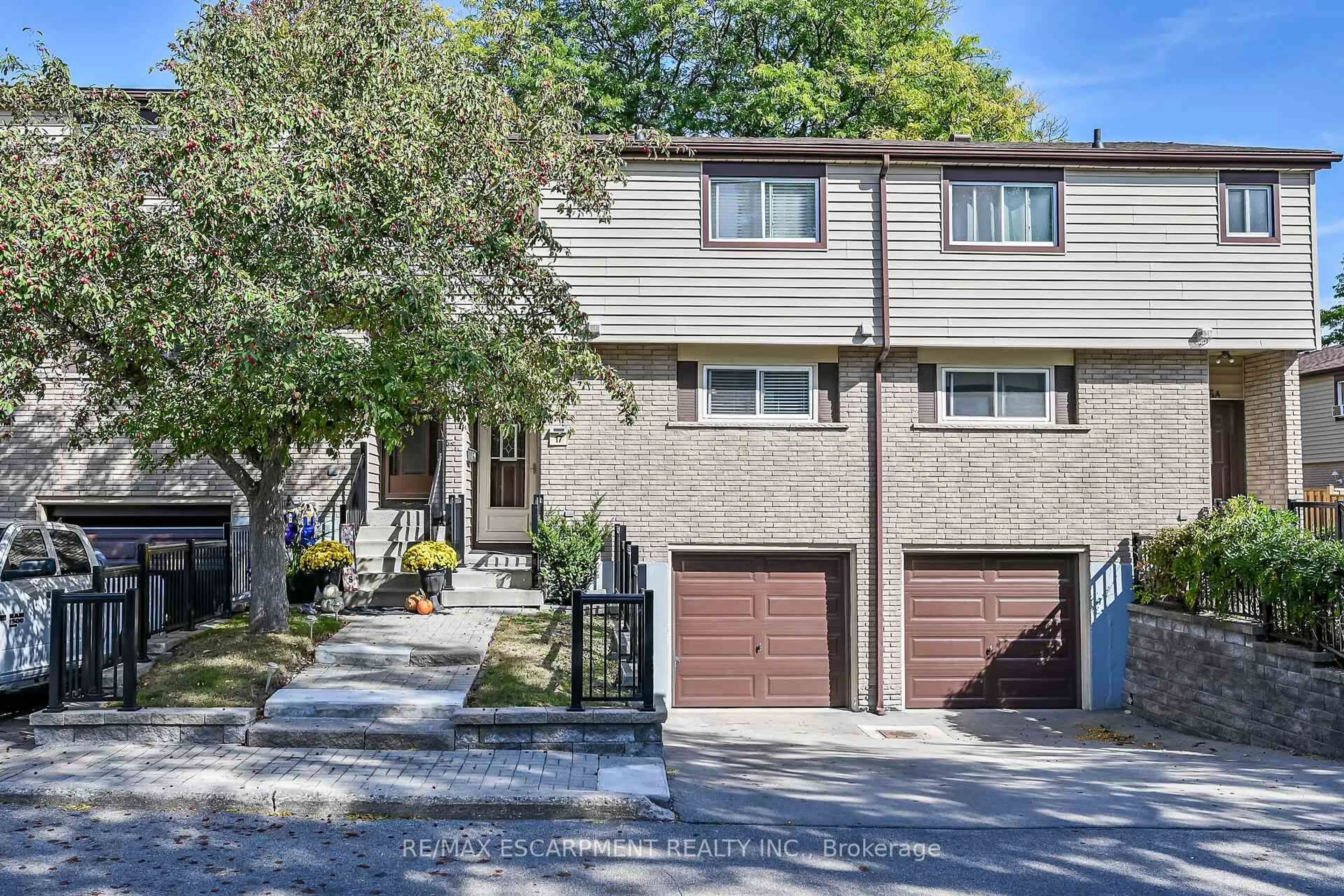 Unknown for 1550 GARTH St #17, Hamilton Ontario L9B 1T3
