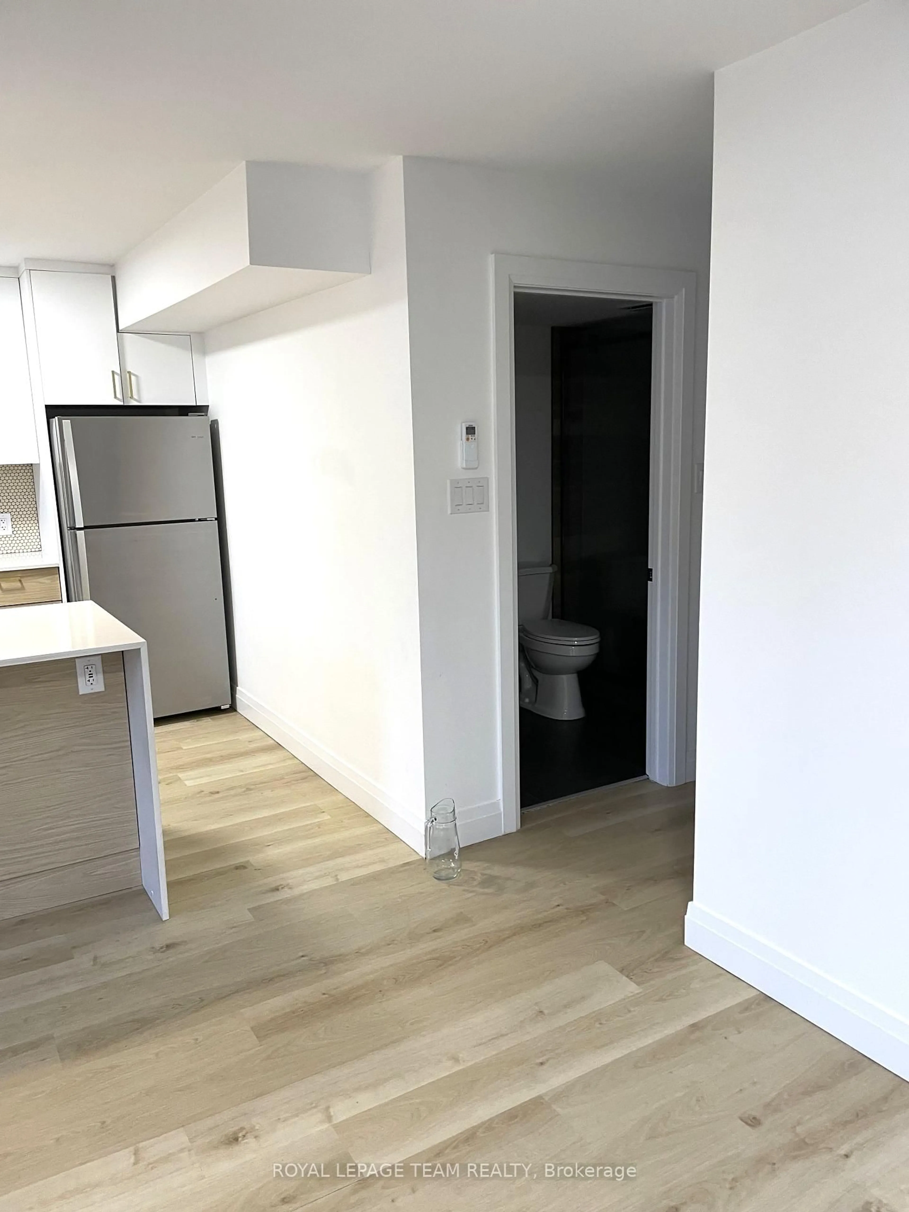 A pic of a room for 503 Athlone Ave, Ottawa Ontario K1Z 5M9