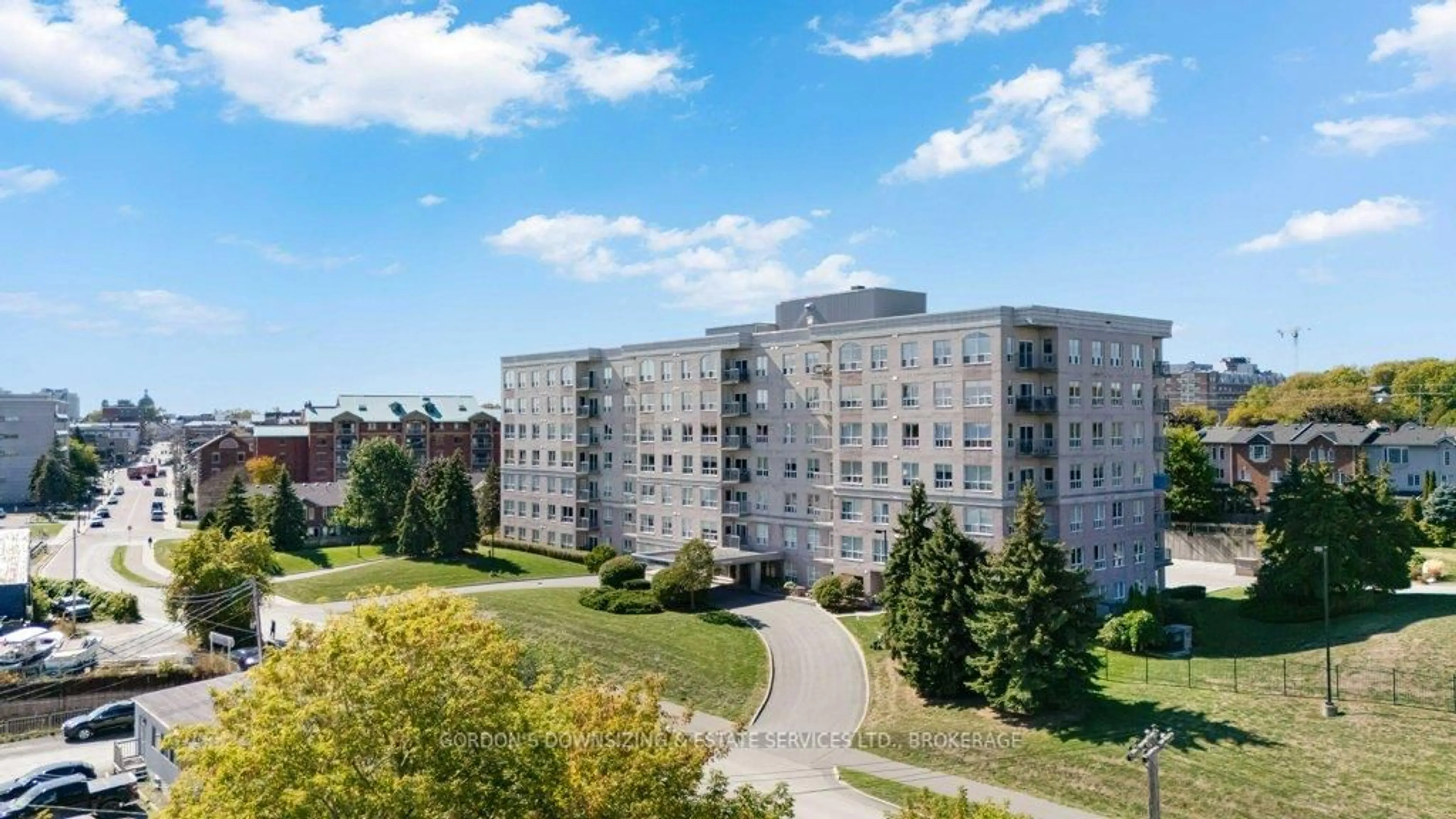 Patio, building for 350 Wellington St #410, Kingston Ontario K7K 7J7