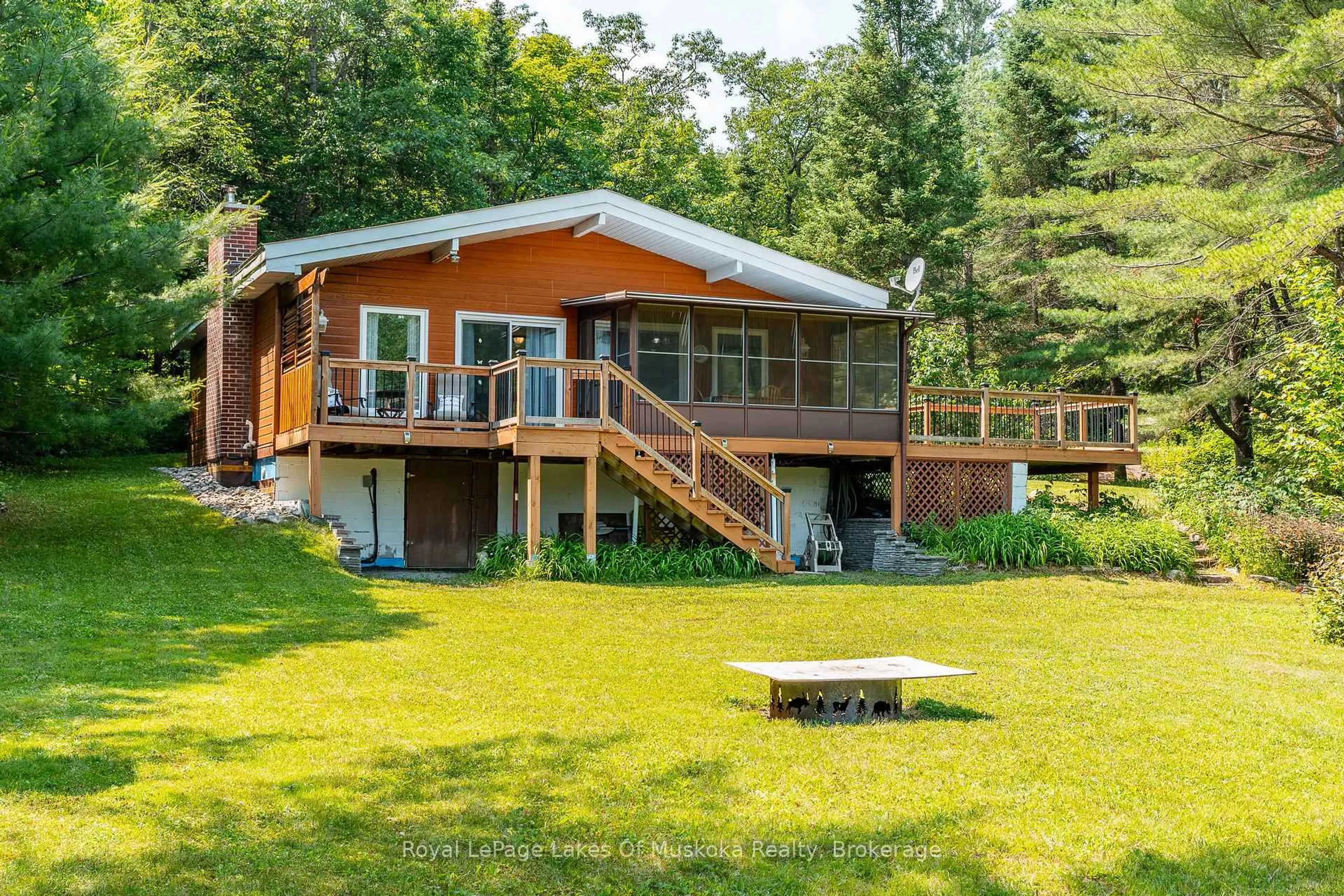 Patio, water/lake/river/ocean view for 1035 Atkins Lake Rd, Bracebridge Ontario P1L 1W9