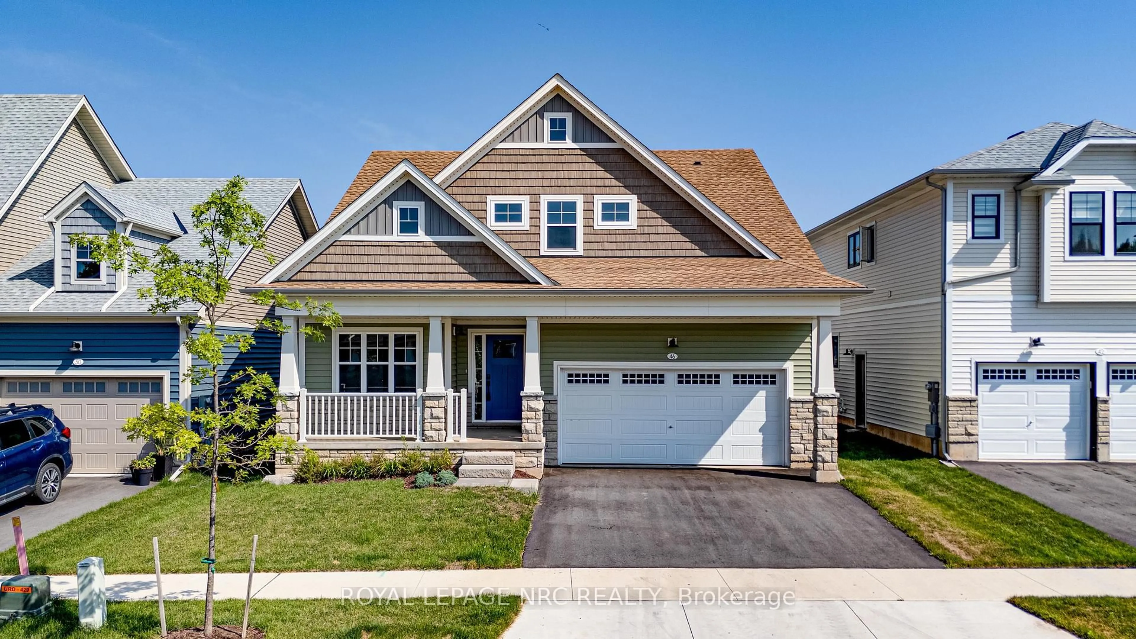 Home with vinyl exterior material, street for 46 Beachwalk Cres, Fort Erie Ontario L0S 1B0
