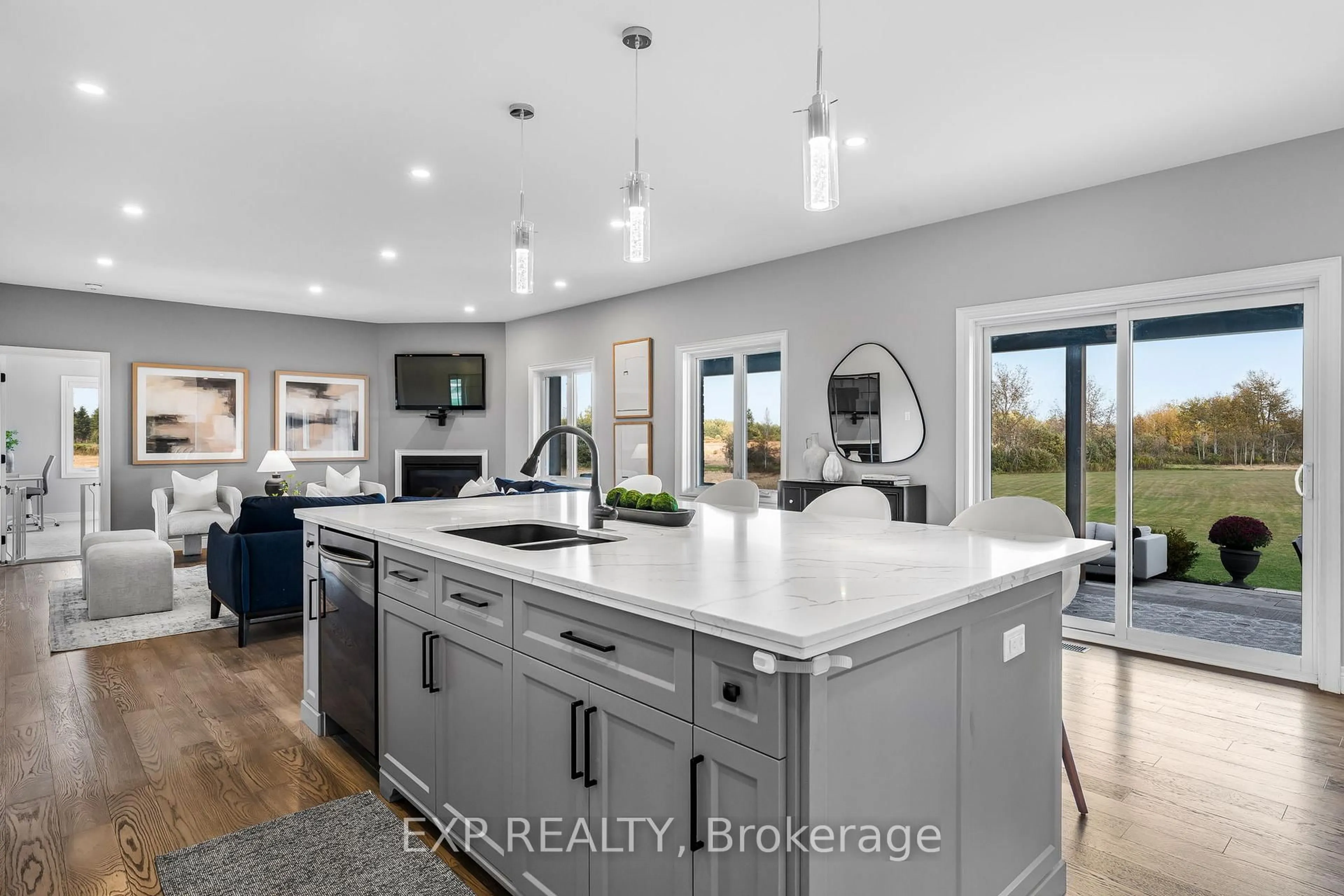 Open concept kitchen, ceramic/tile floor for 373373 6th Line, Amaranth Ontario L9W 0M4