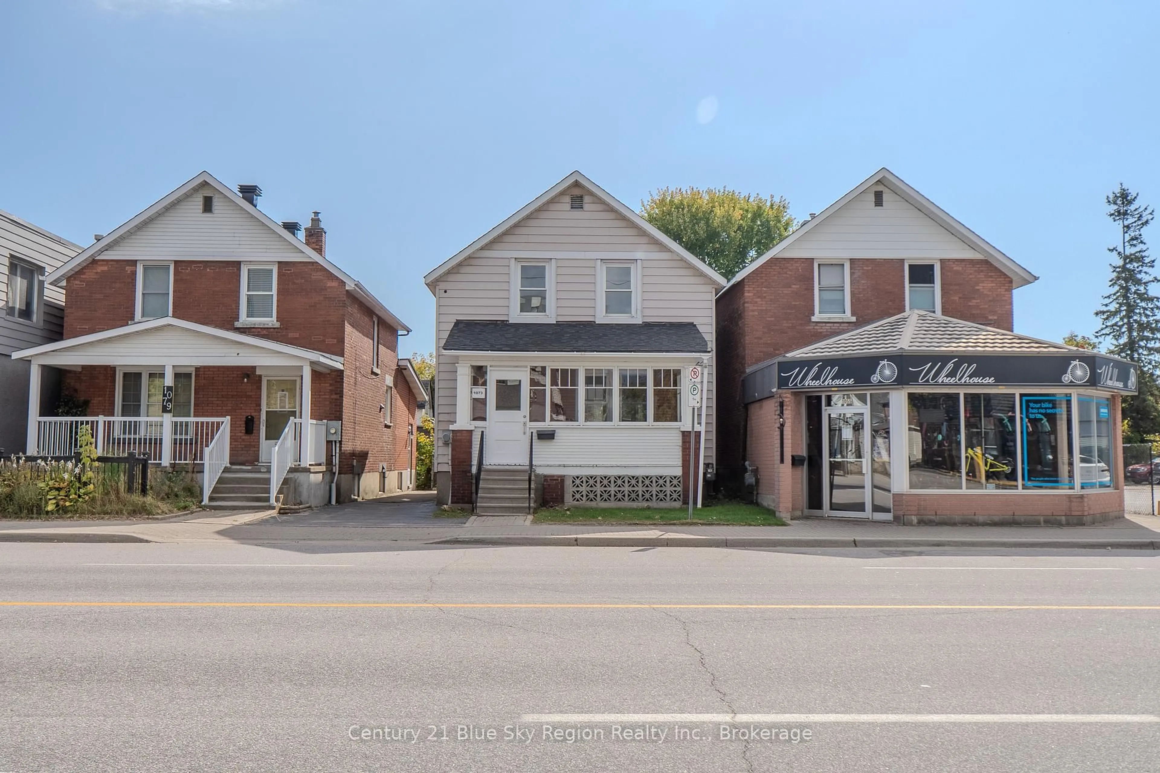 Unknown for 1073 Cassells St, North Bay Ontario P1B 4B1