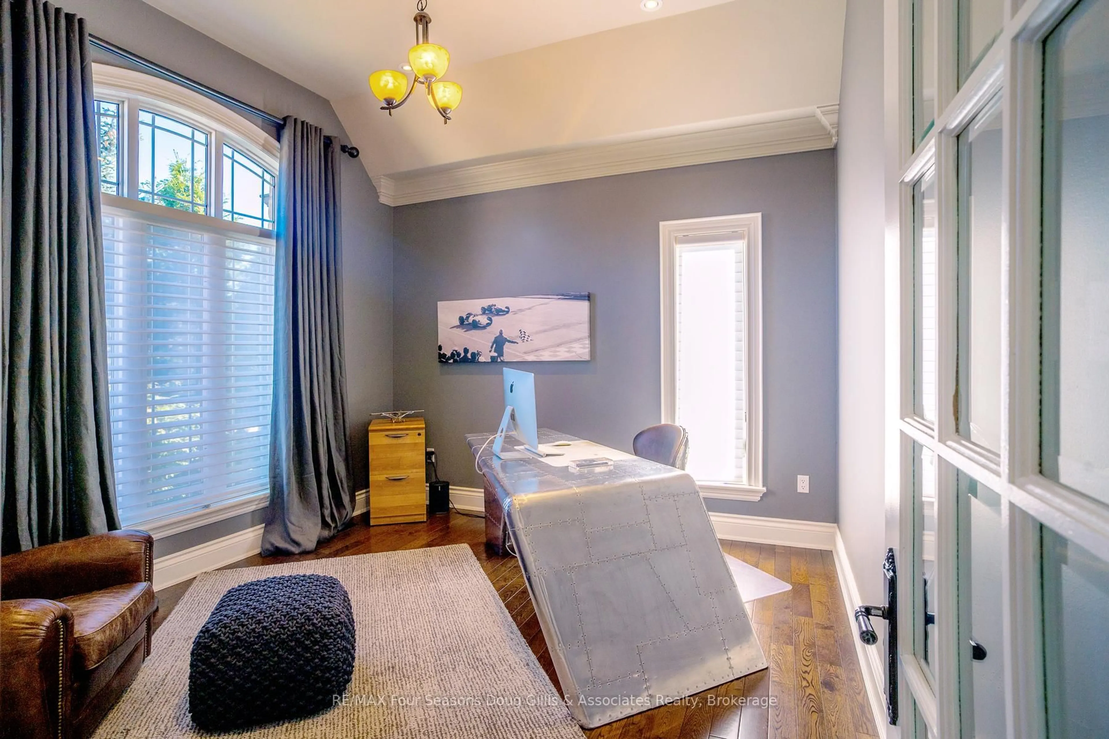 Indoor entryway for 150 Rankins Cres, Blue Mountains Ontario N0H 2P0