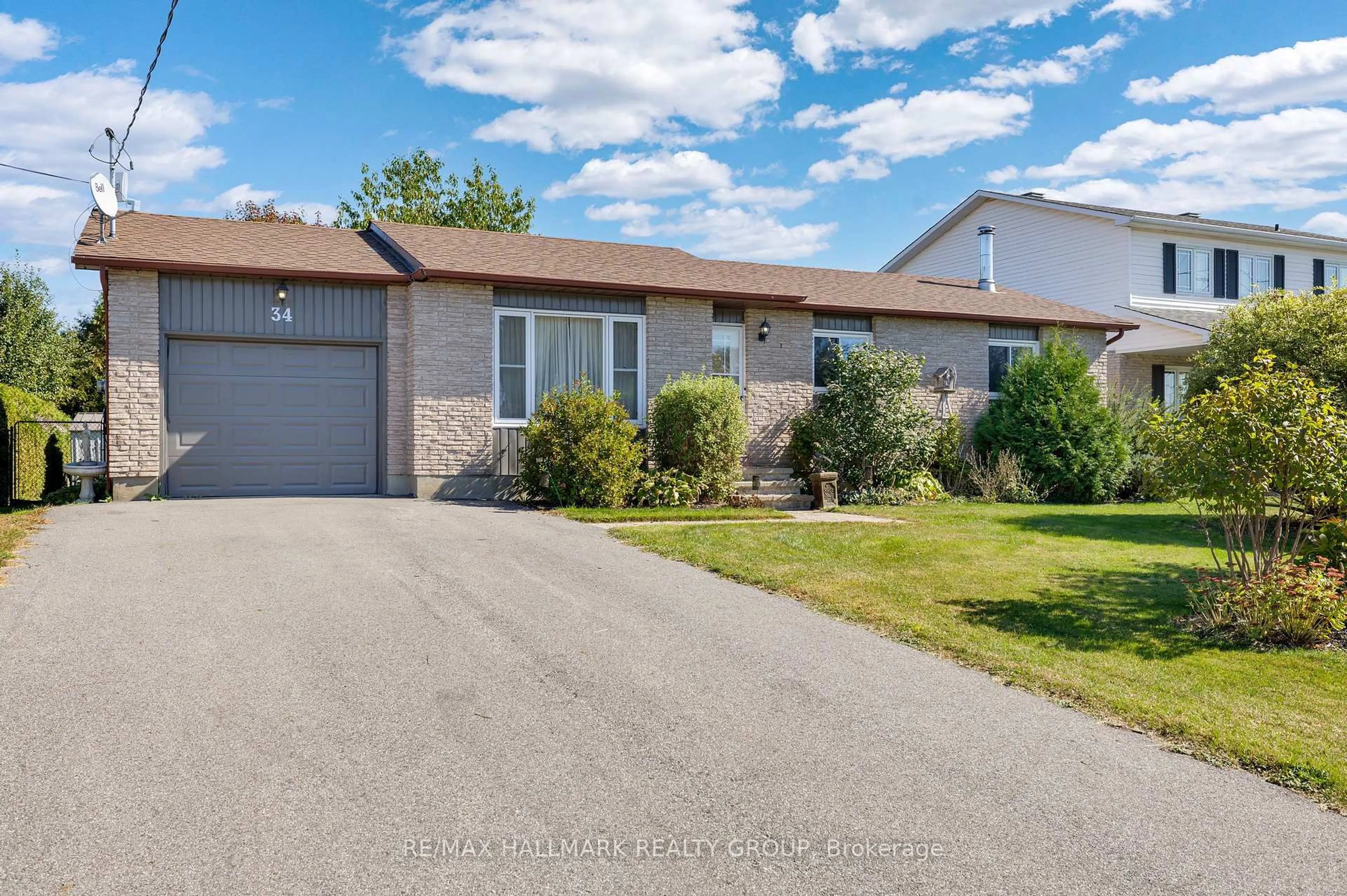 Unknown for 34 Menard St, Russell Ontario K0A 1W0