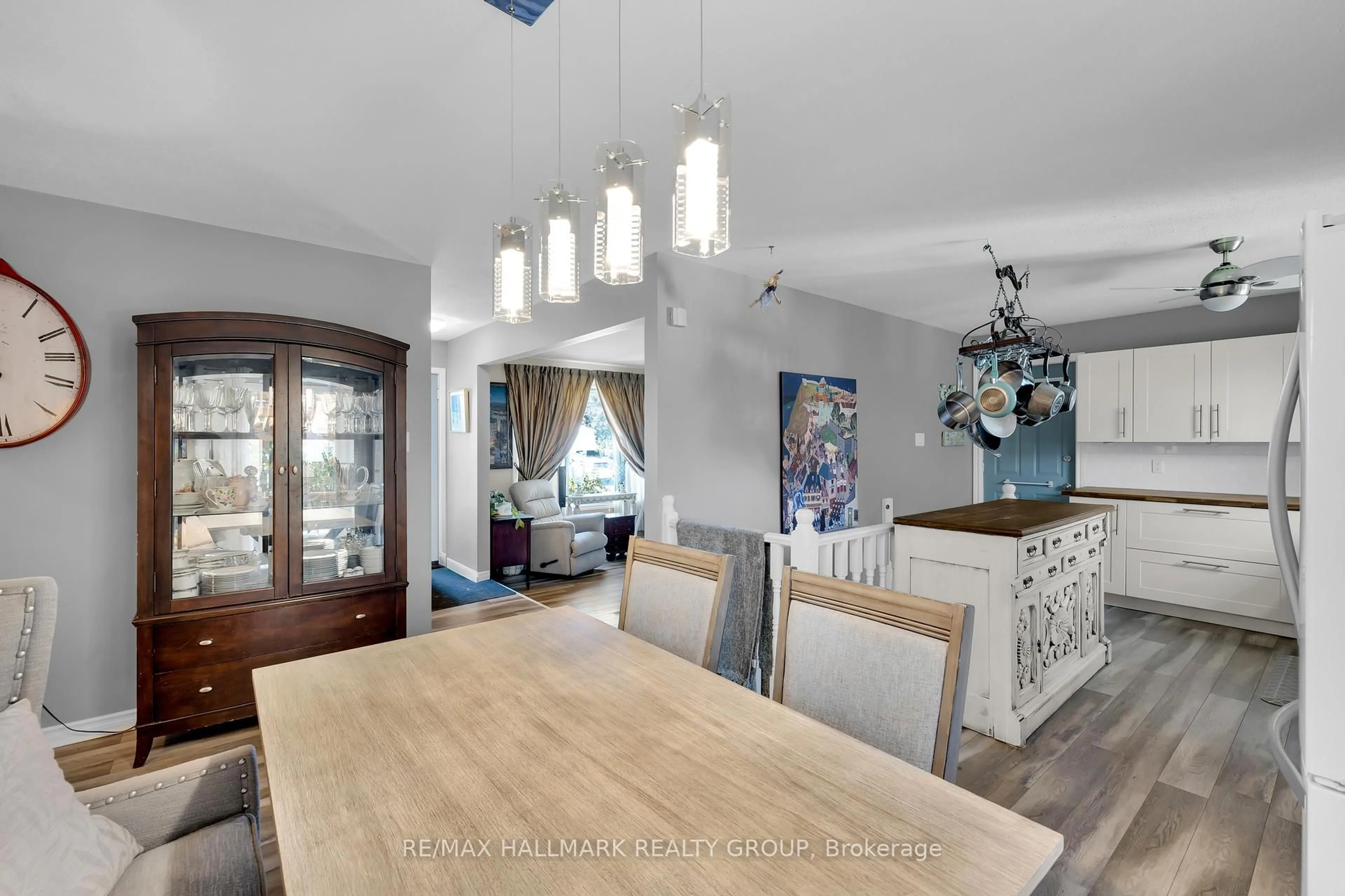 Unknown for 34 Menard St, Russell Ontario K0A 1W0