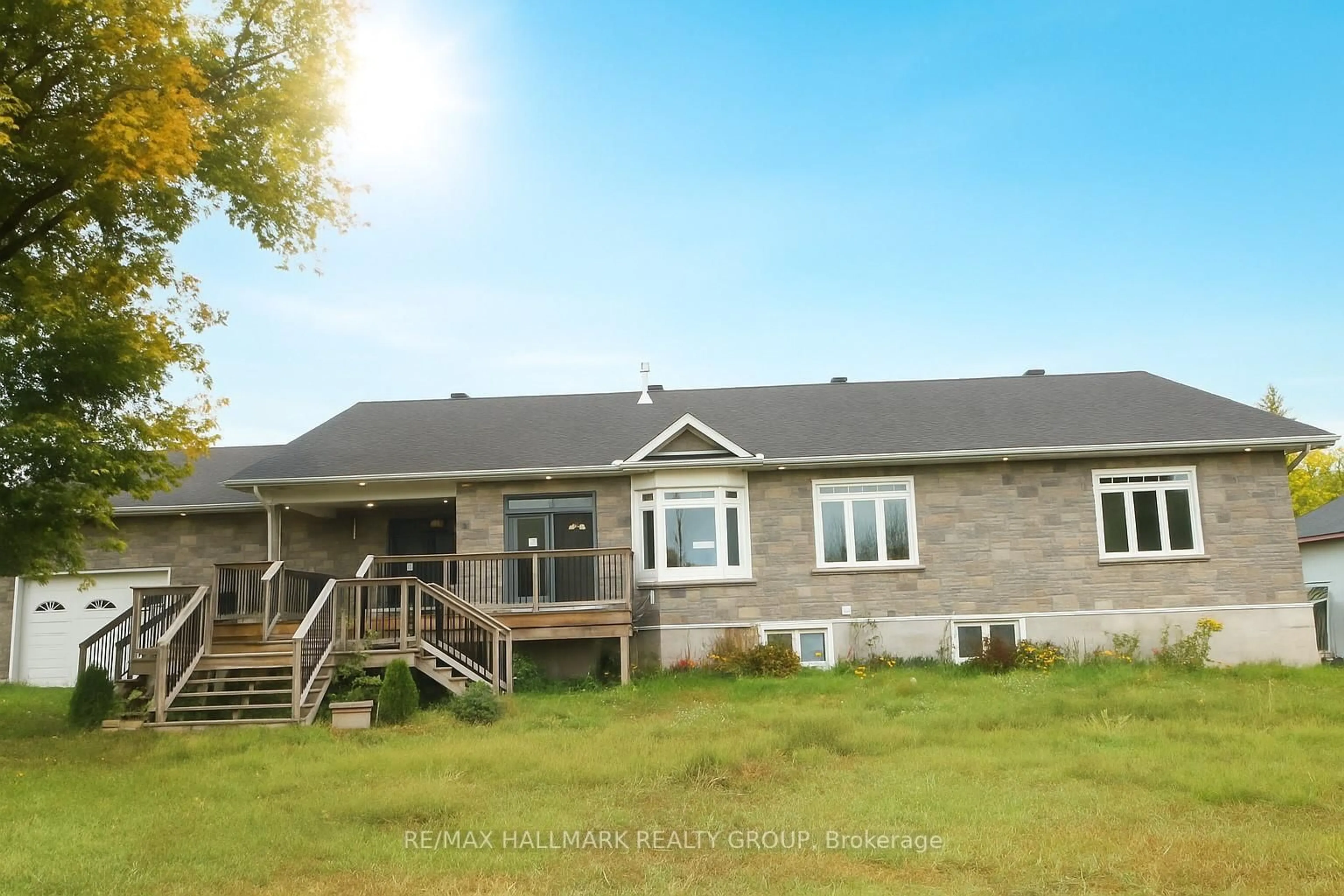 A pic from outside/outdoor area/front of a property/back of a property/a pic from drone, building for 4 Mineview Rd, Haley Station Ontario K0J 1Y0