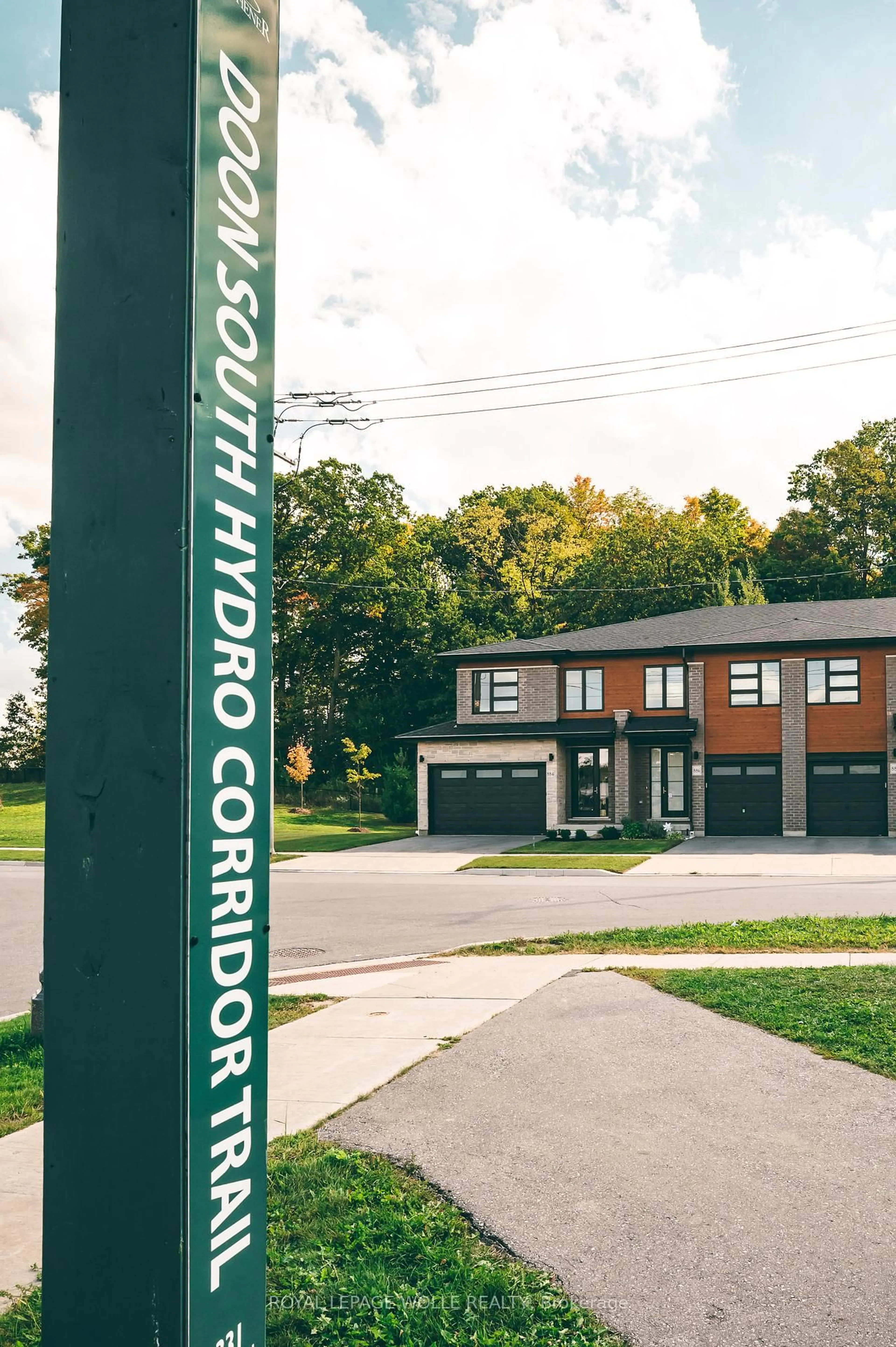 Unknown for 884 Robert Ferrie Dr, Kitchener Ontario N2R 0P2