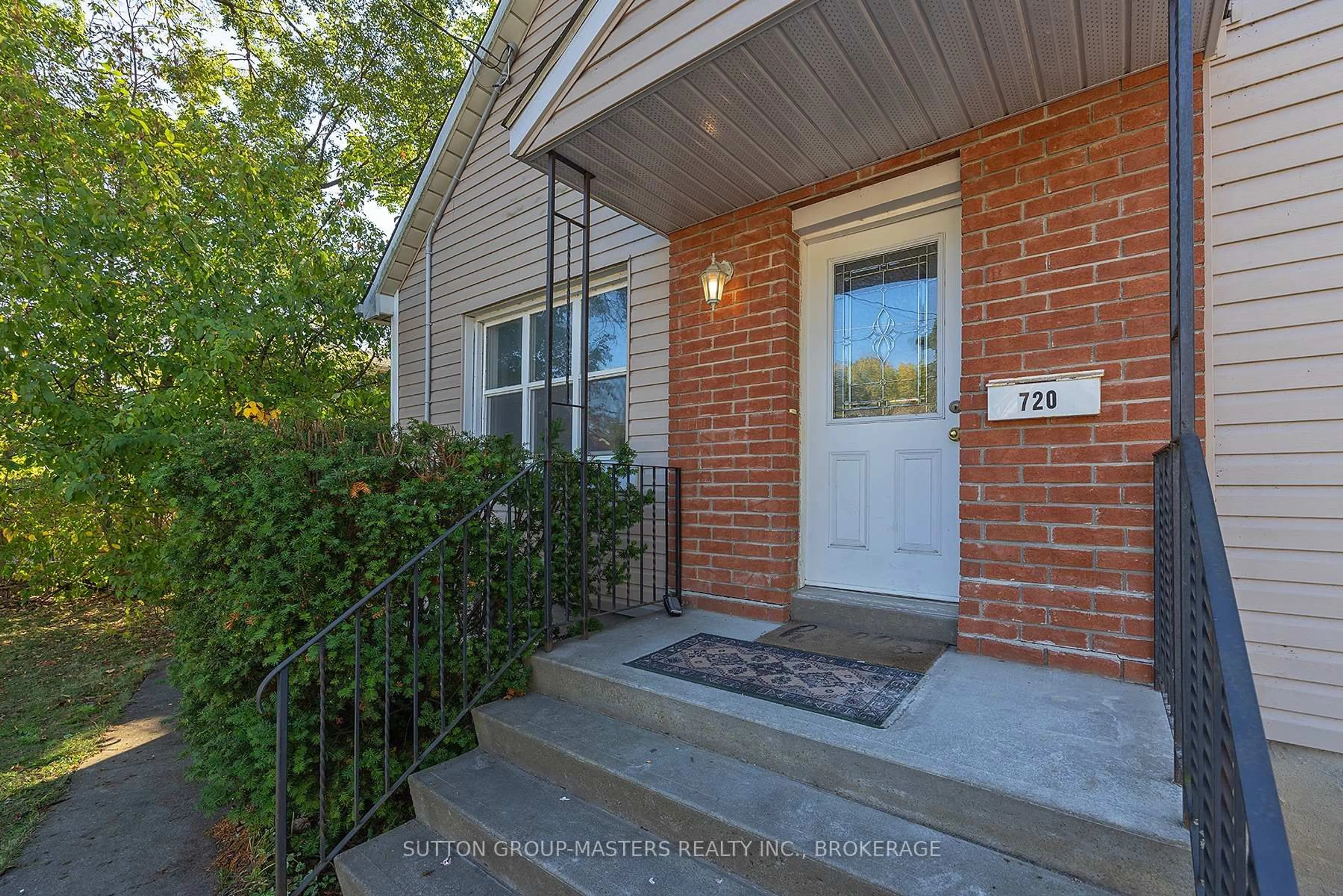 Unknown for 720 Brock St, Kingston Ontario K7L 1W2