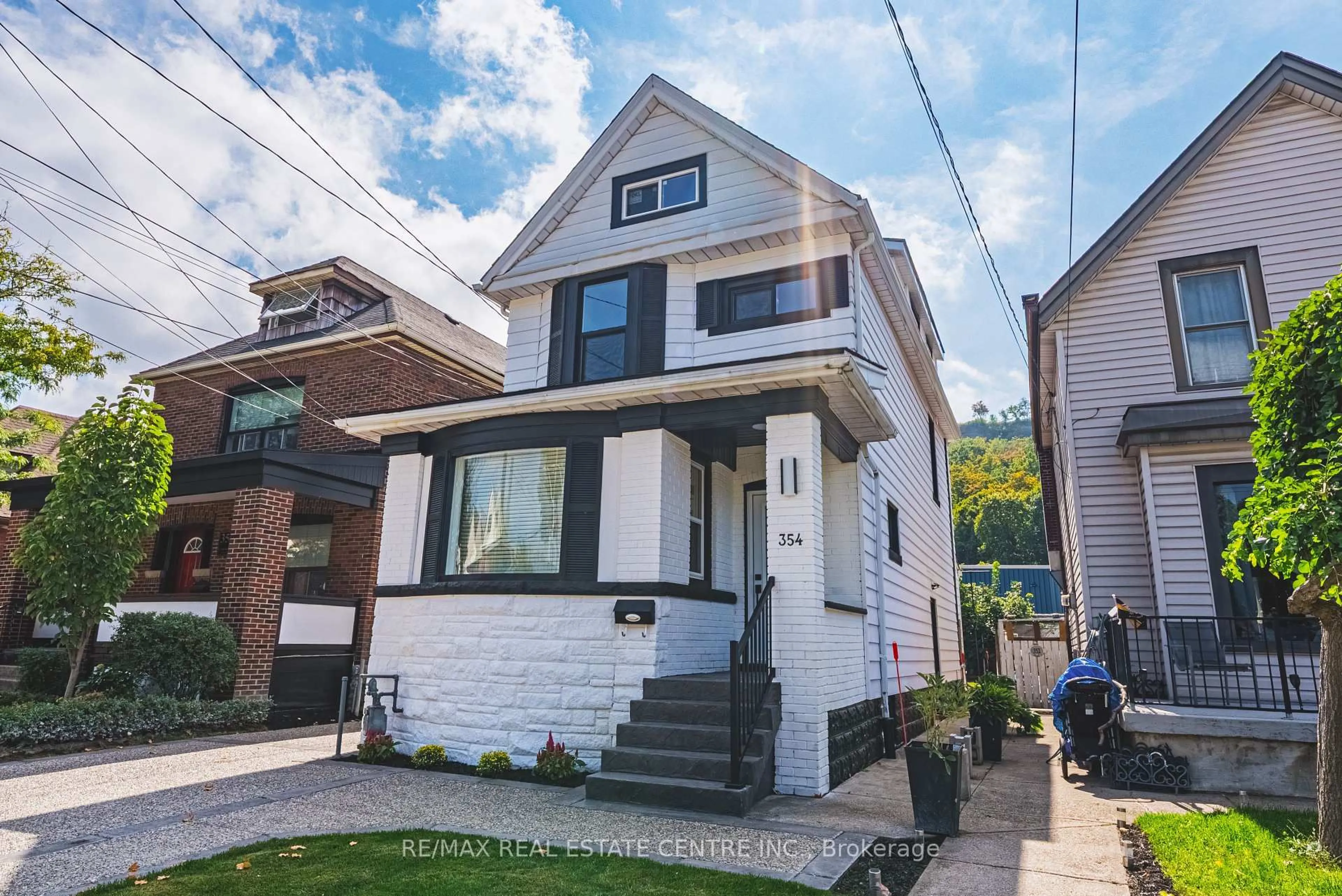 Home with brick exterior material, street for 354 Cumberland Ave, Hamilton Ontario L8M 2A2