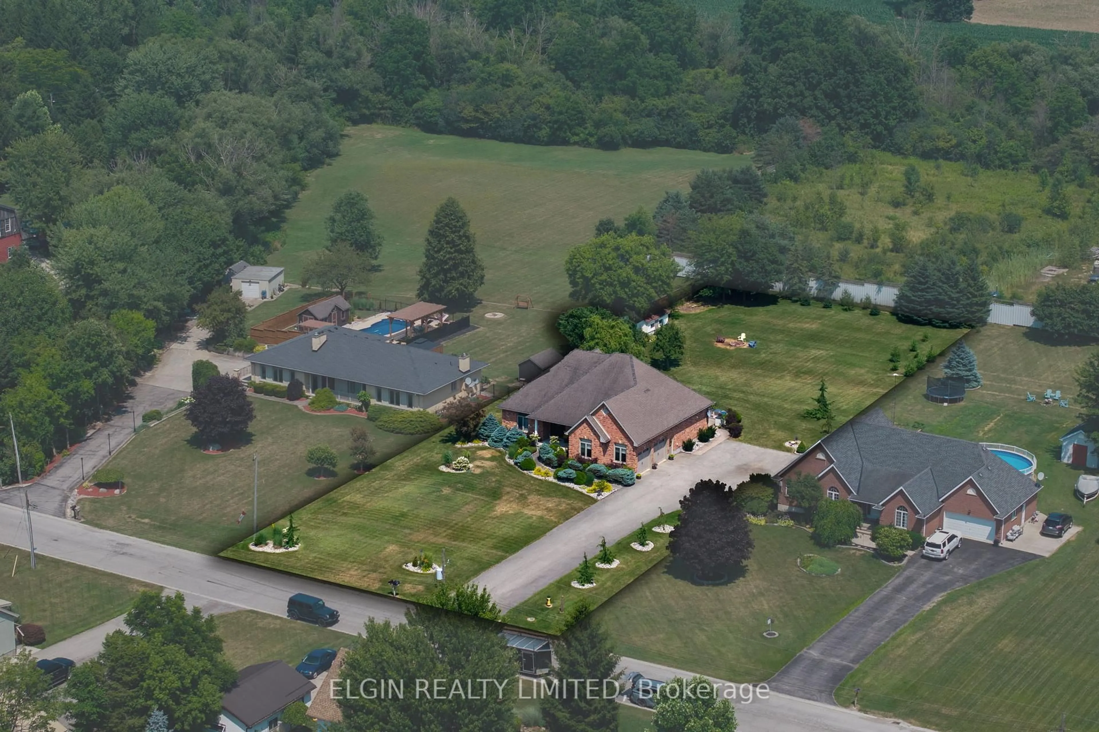 A pic from outside/outdoor area/front of a property/back of a property/a pic from drone, mountain view for 9538 Tower Rd, Central Elgin Ontario N5P 3S7