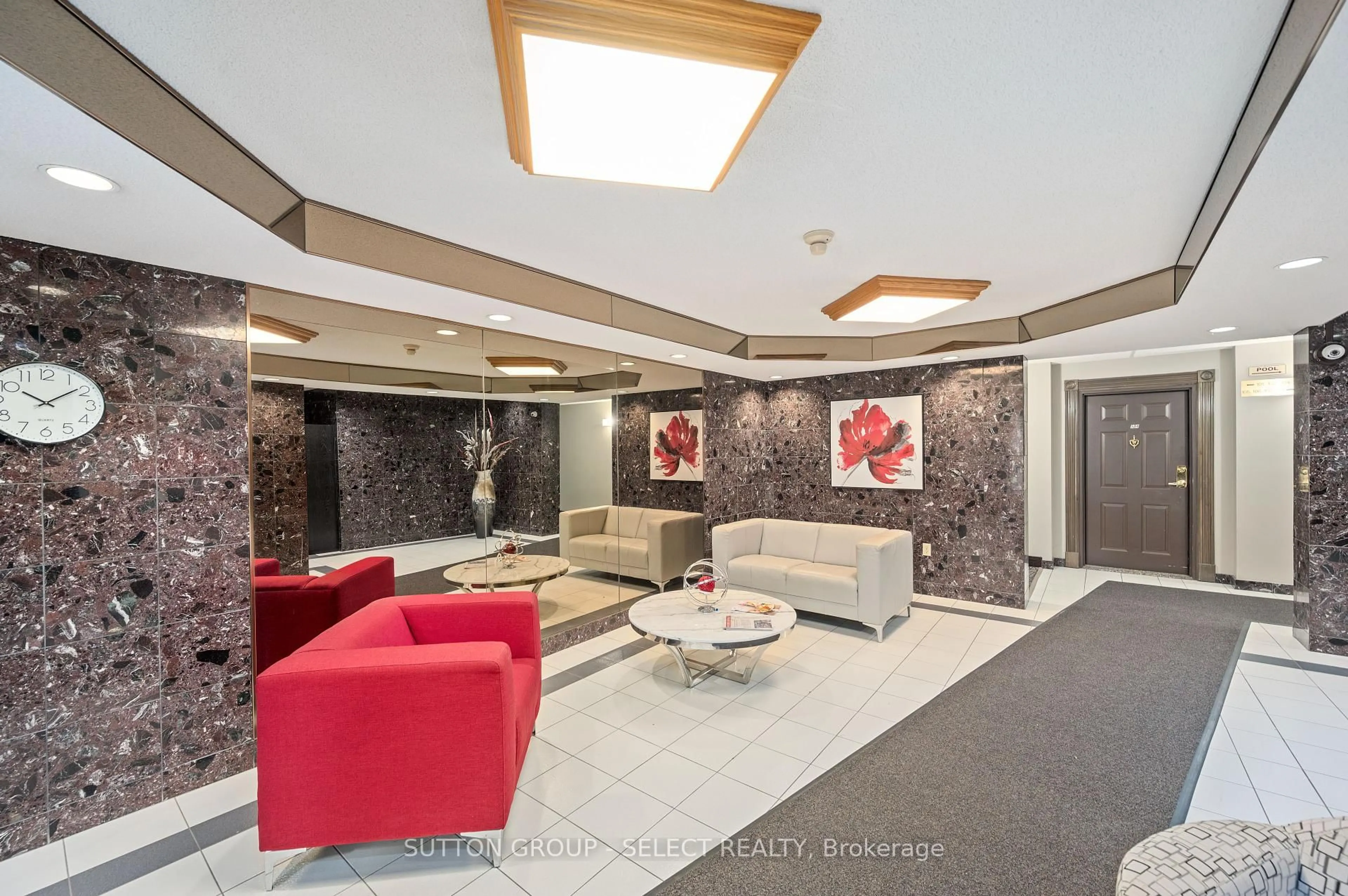 Lobby for 1180 COMMISSIONERS Rd #505, London South Ontario N6K 4J2