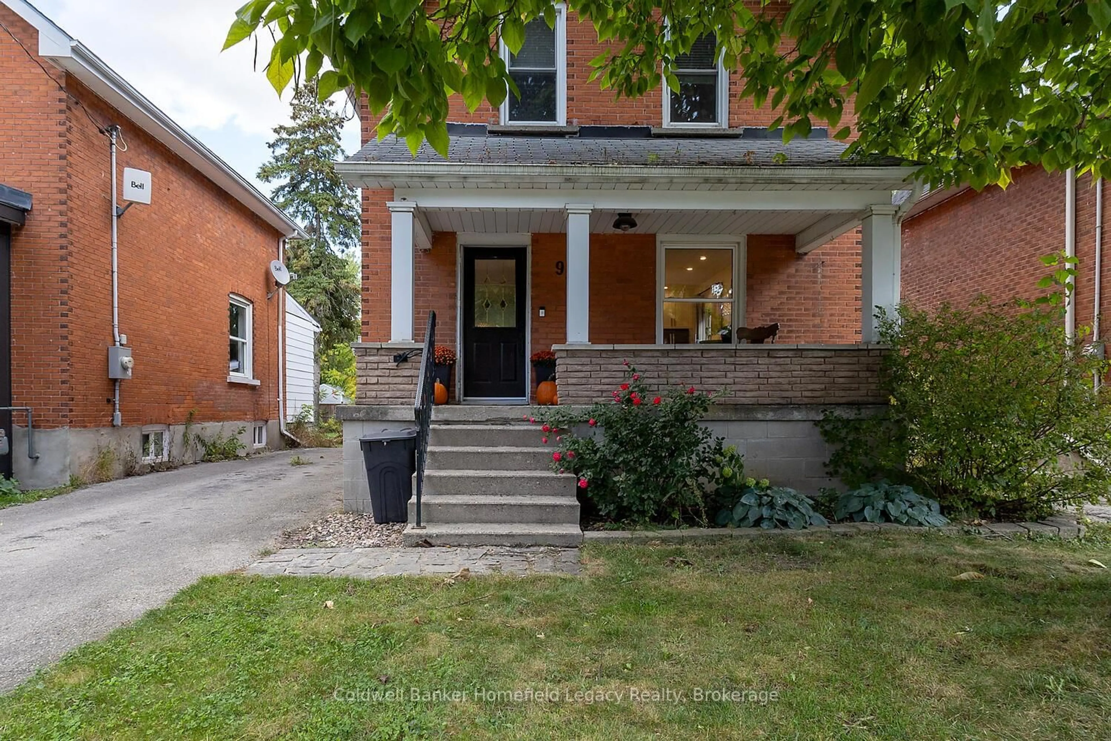 Home with brick exterior material, street for 95 MCNAB St, Stratford Ontario N5A 1Z3