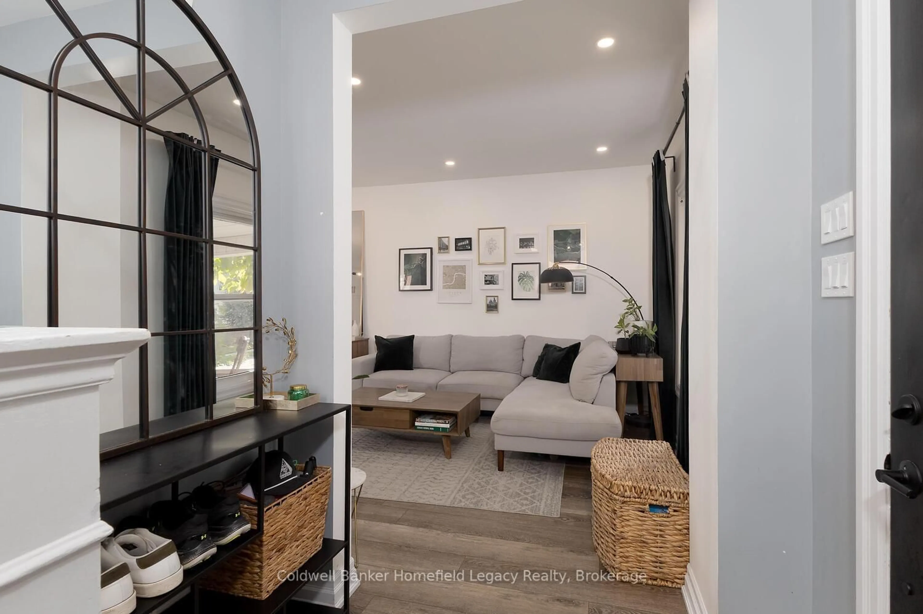 Living room with furniture, unknown for 95 MCNAB St, Stratford Ontario N5A 1Z3