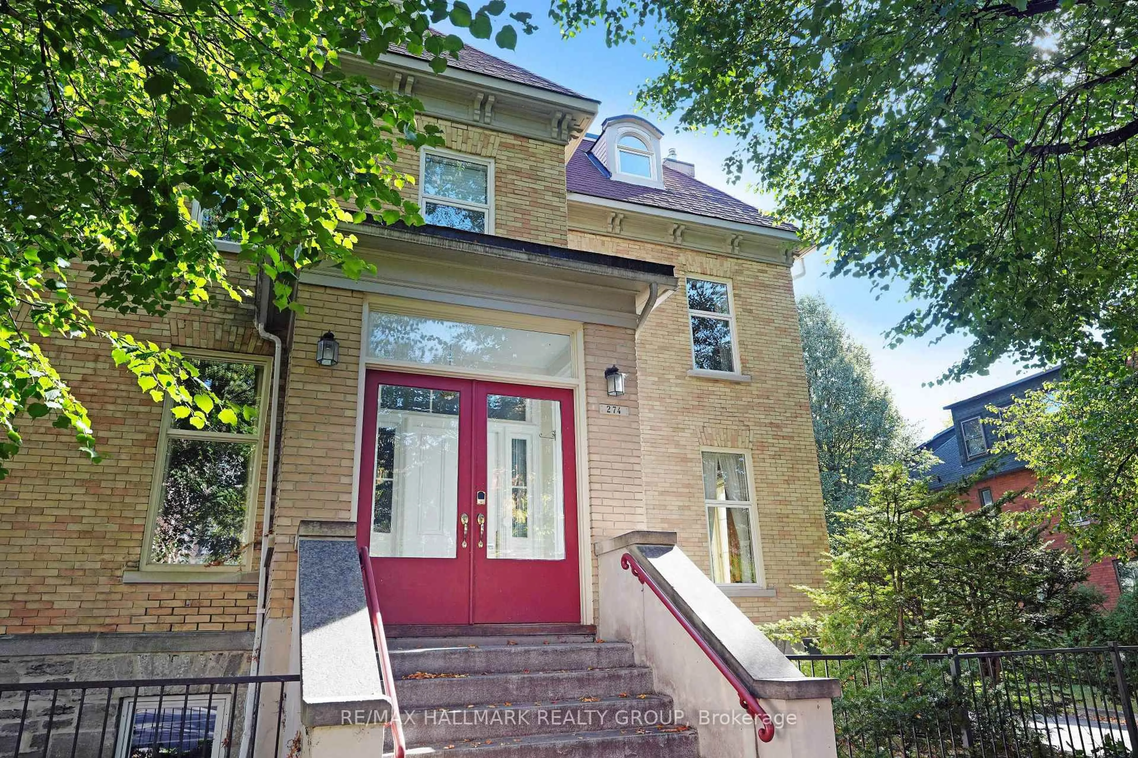 Home with brick exterior material, street for 274 DALY Ave #5, Ottawa Ontario K1N 6G5