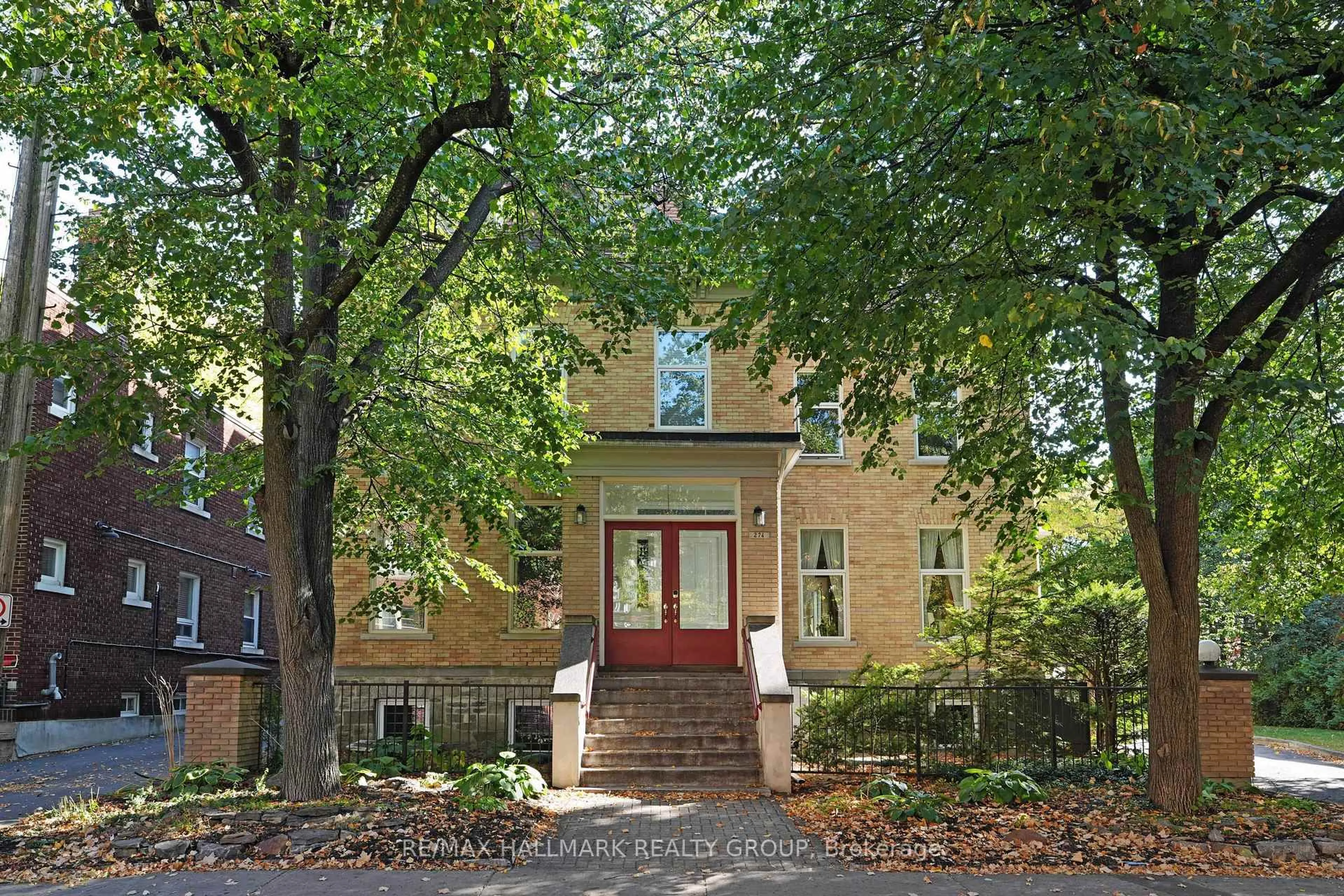 Home with brick exterior material, street for 274 DALY Ave #5, Ottawa Ontario K1N 6G5