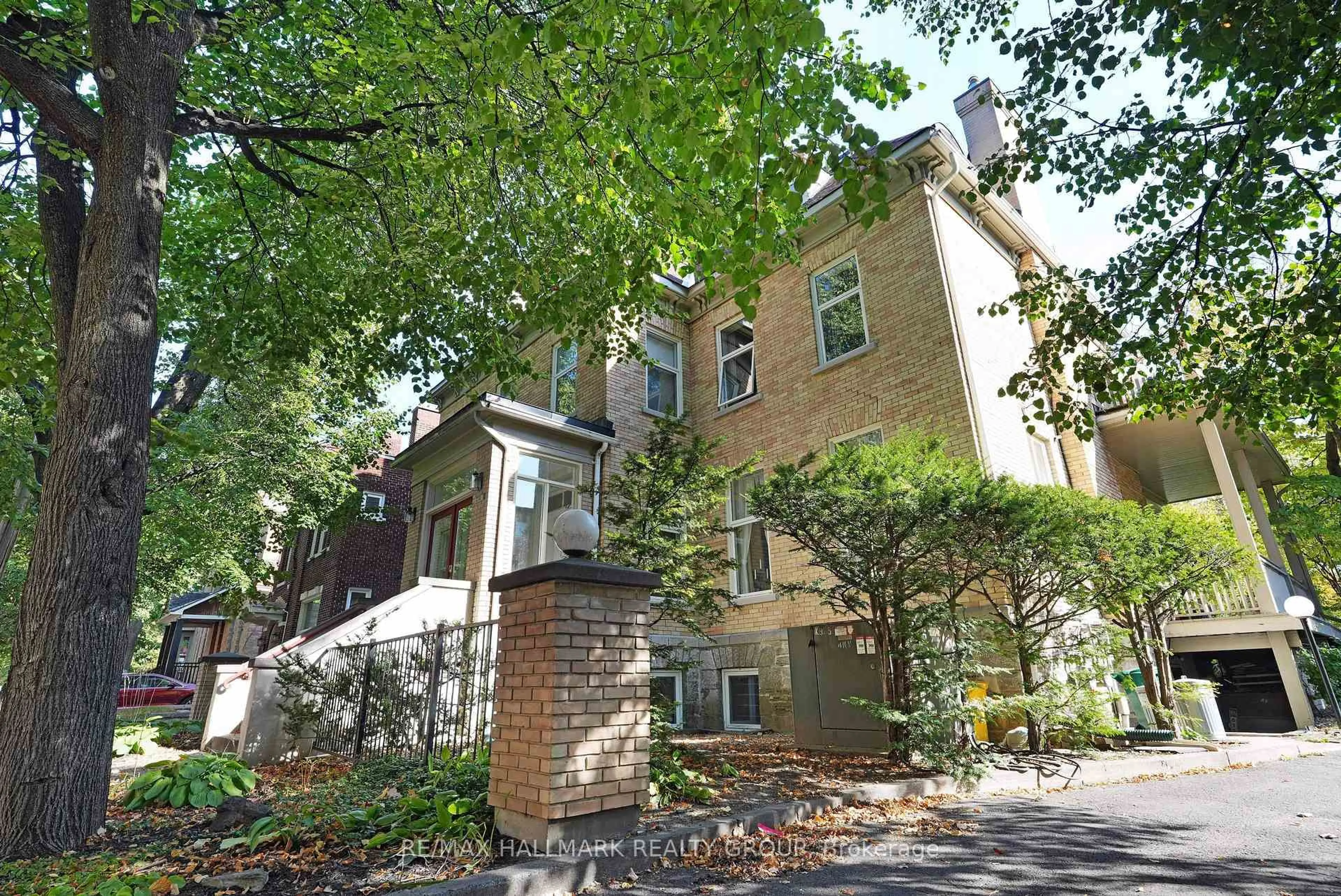 Unknown for 274 DALY Ave #5, Ottawa Ontario K1N 6G5
