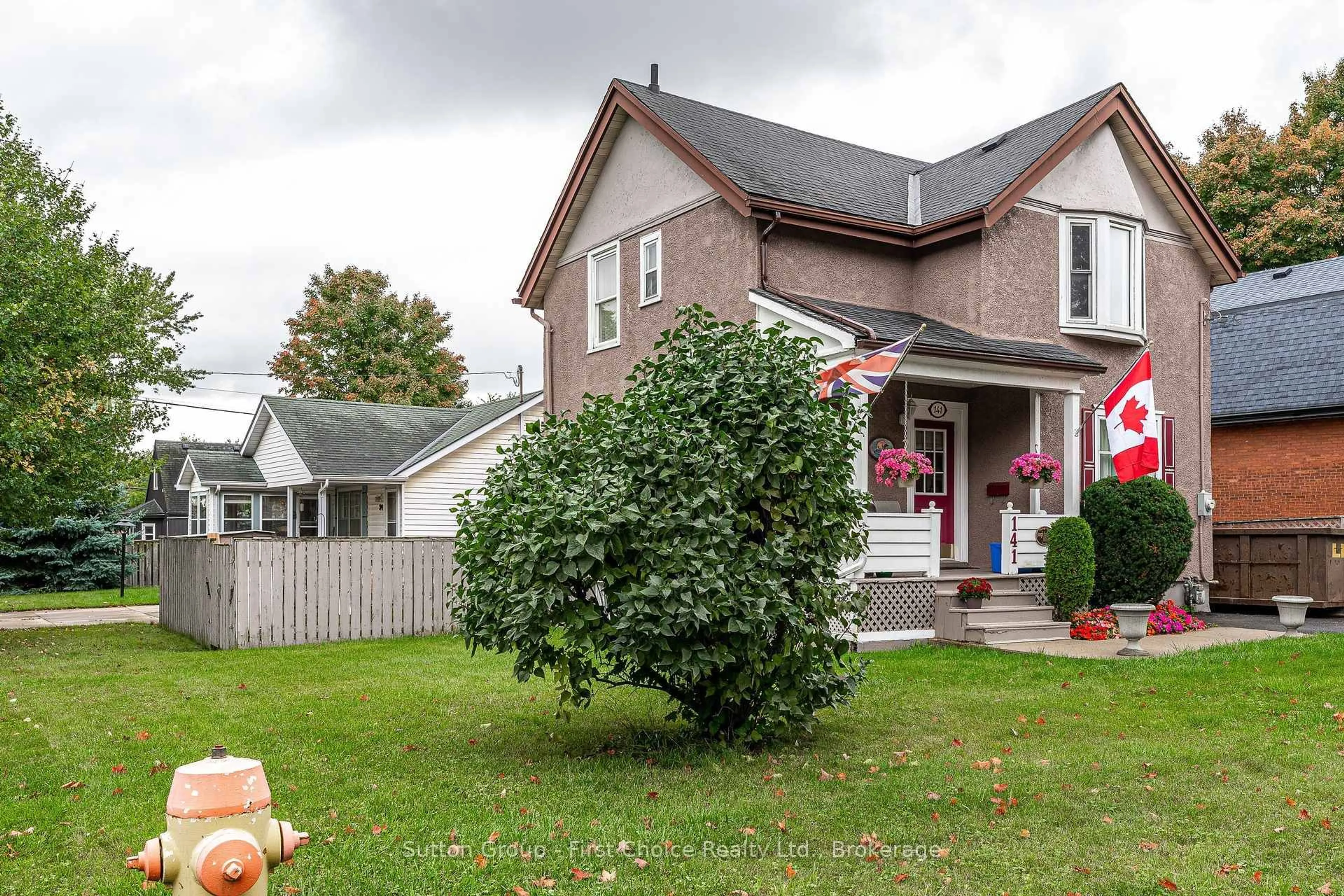Unknown for 141 Perth St, Stratford Ontario N5A 3Y1