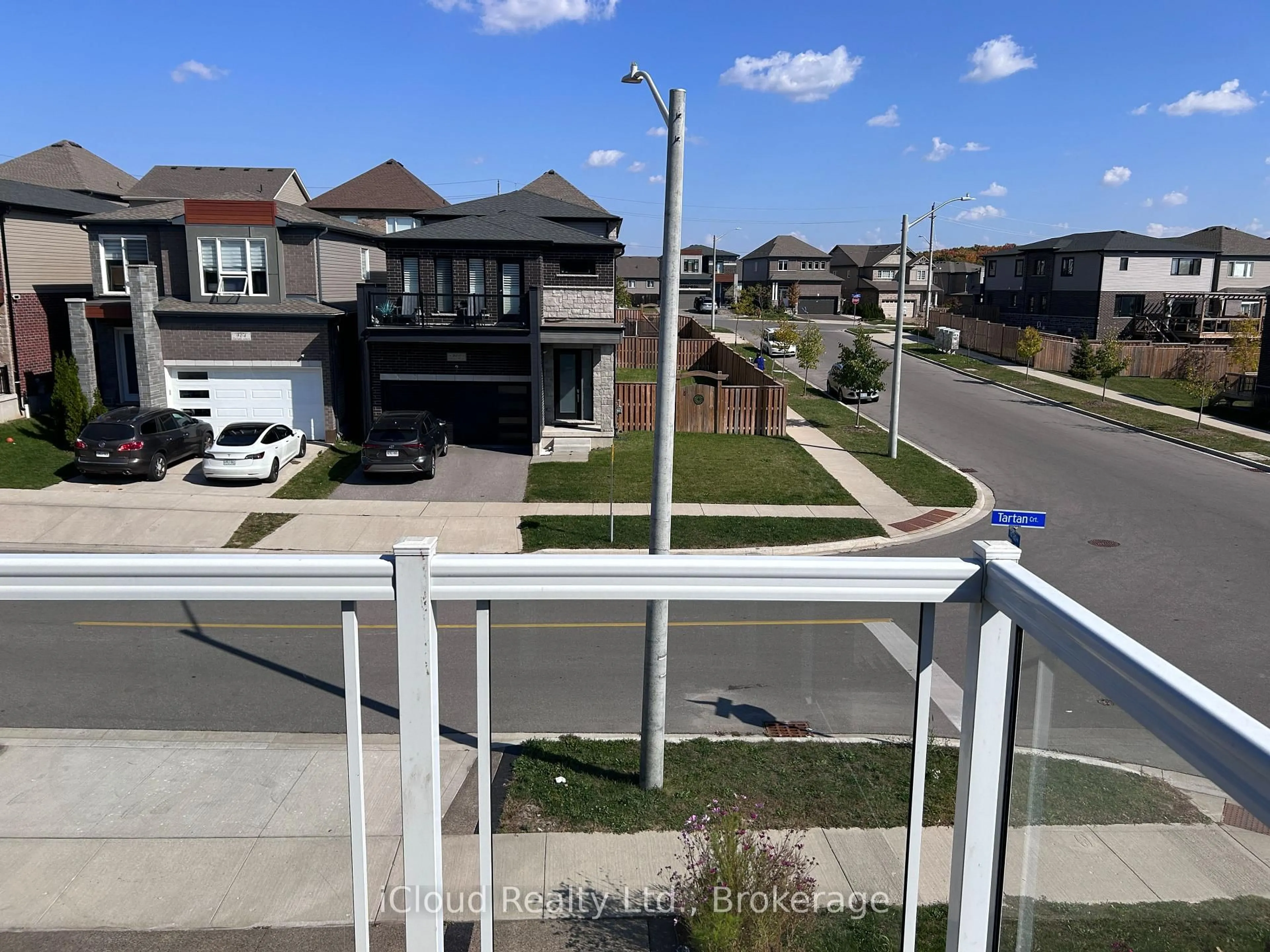 A pic from outside/outdoor area/front of a property/back of a property/a pic from drone, city buildings view from balcony for 901 Tartan Crt, Kitchener Ontario N2R 0N2