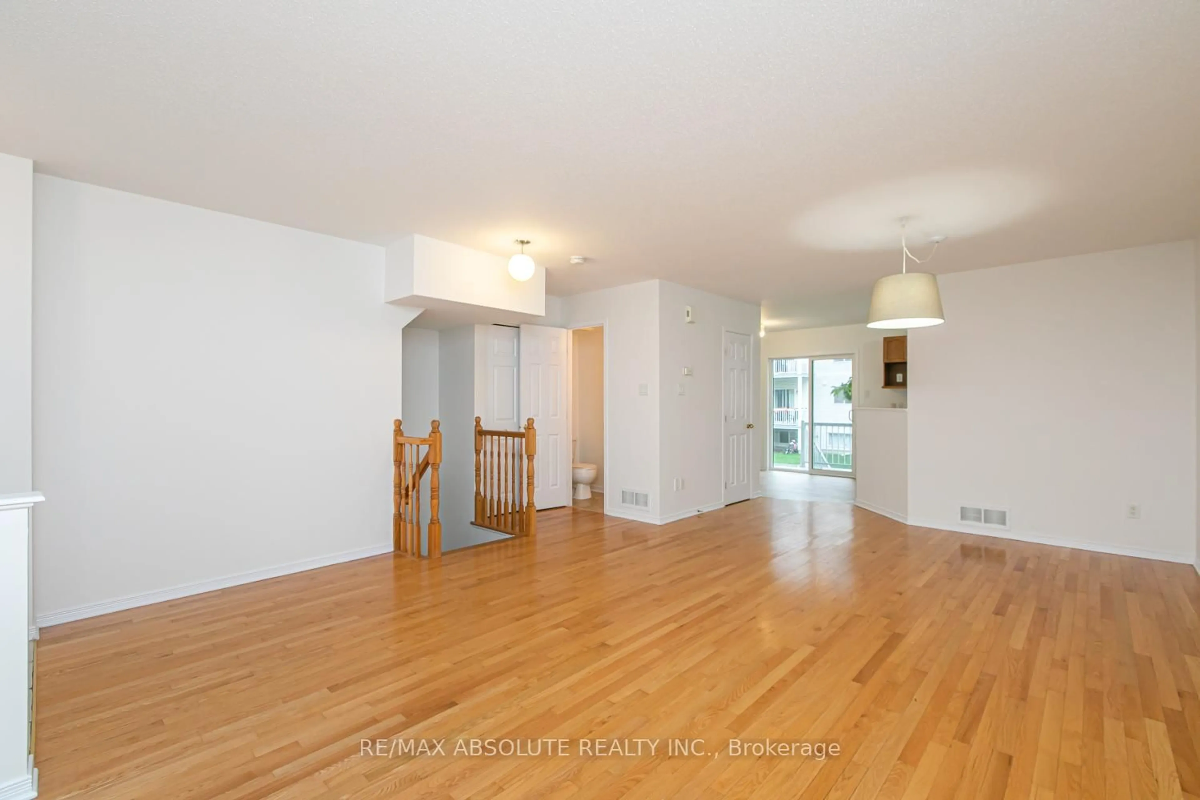 Unknown for 254 Gershwin Private, Ottawa Ontario K2H 1G5