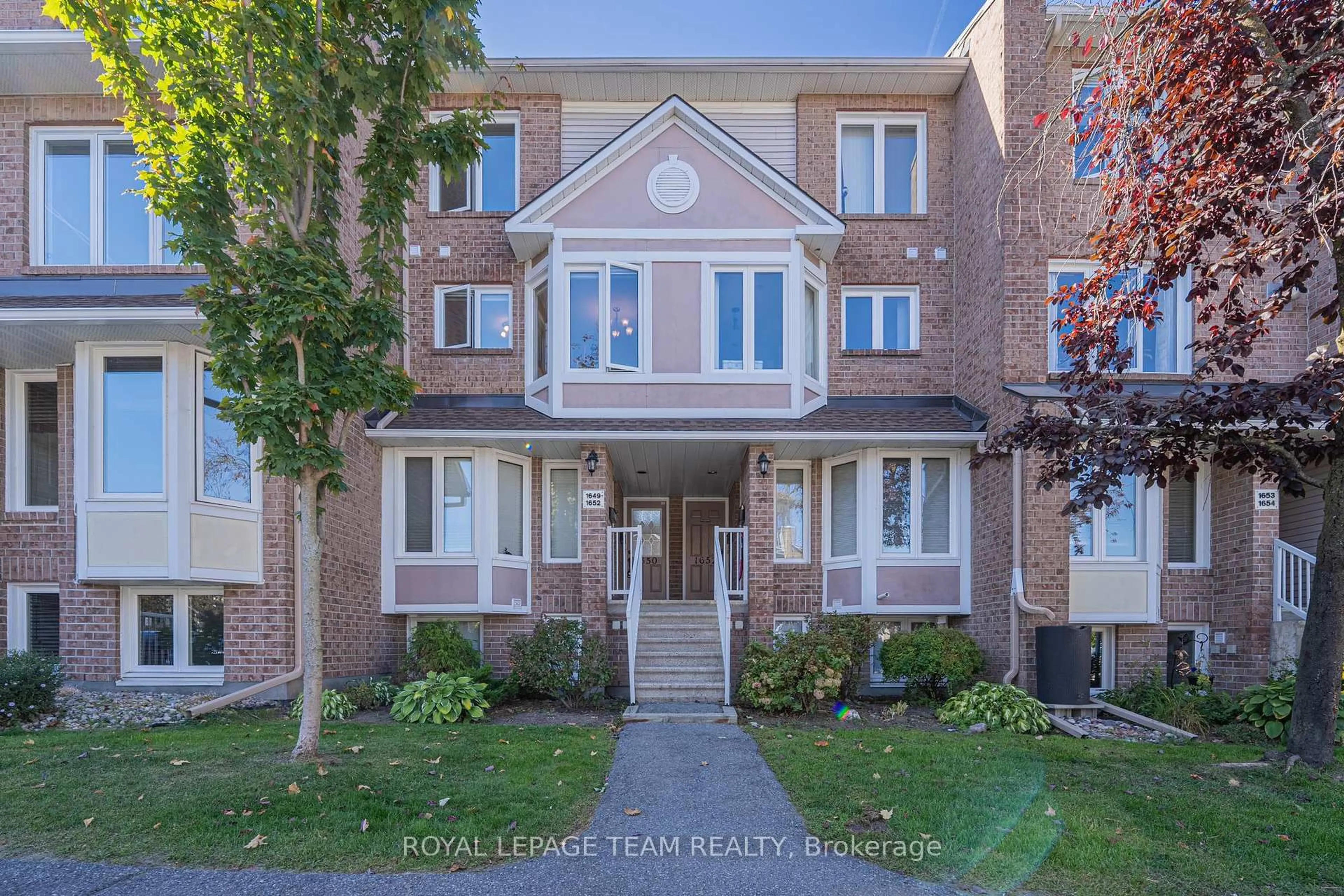 Unknown for 1650 Locksley Lane, Ottawa Ontario K1J 1B6