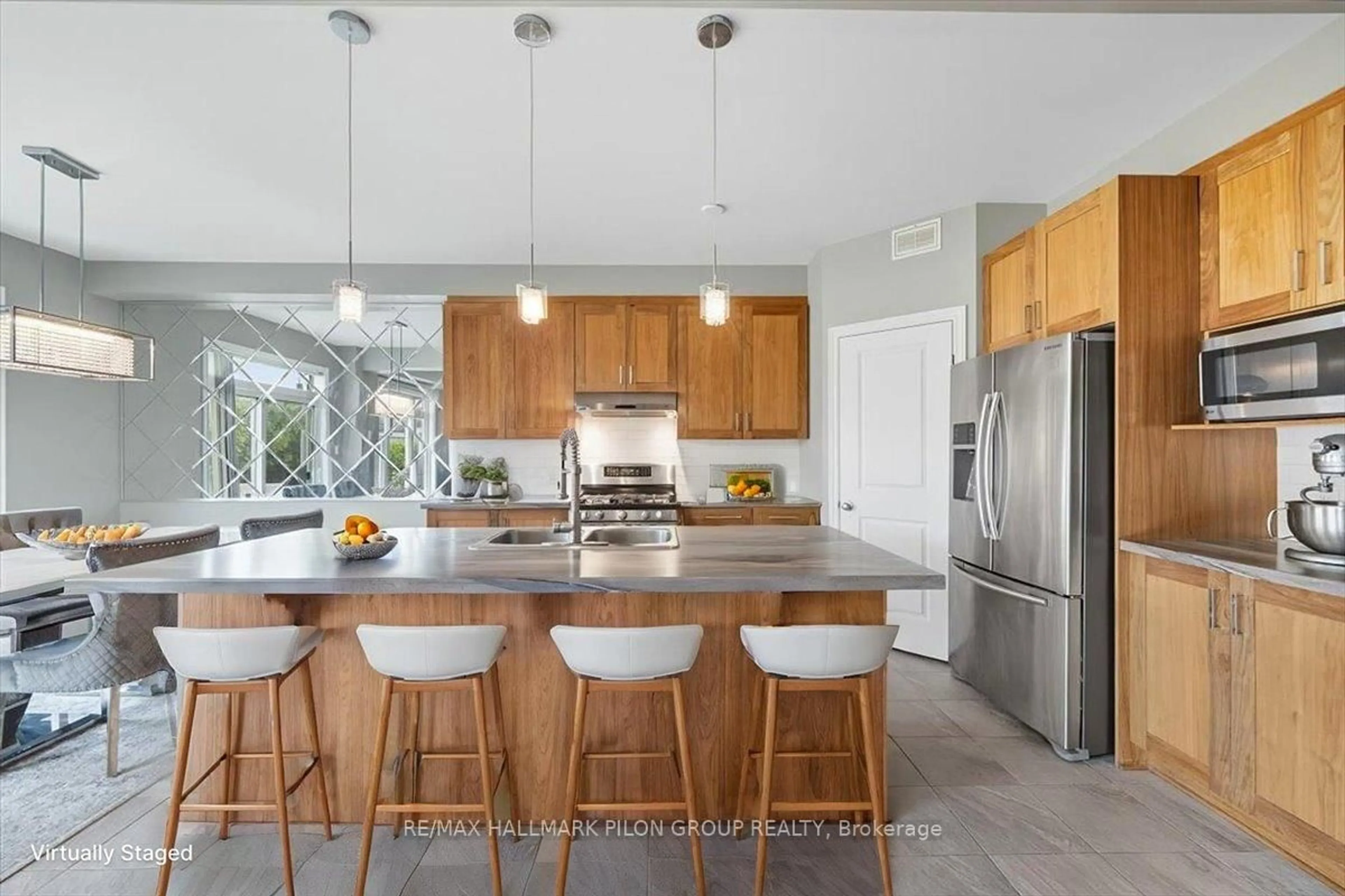 Open concept kitchen, ceramic/tile floor for 502 Strasbourg St, Ottawa Ontario K4A 0M7