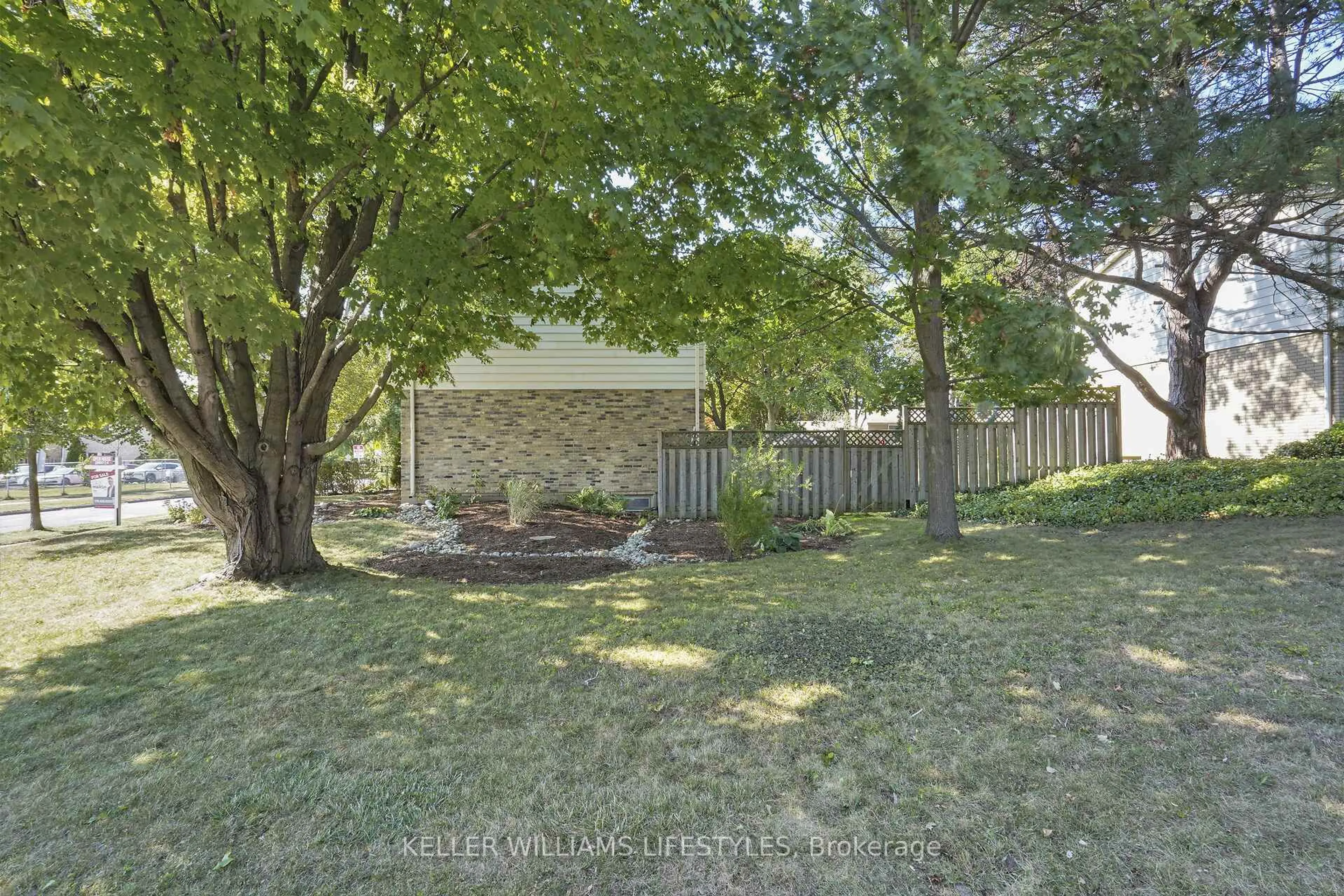A pic from outside/outdoor area/front of a property/back of a property/a pic from drone, unknown for 66 Lloyd Manor Cres, London North Ontario N6H 3Z3