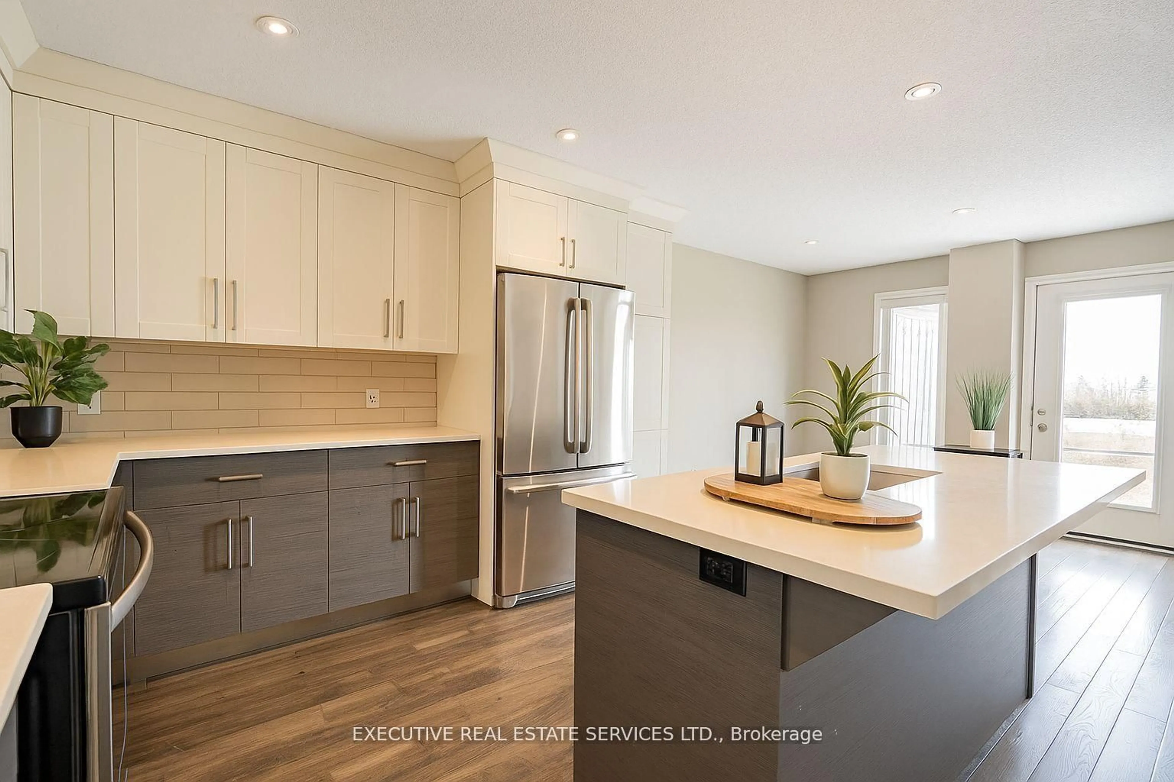 Open concept kitchen, unknown for 153 FAIRFIELD Dr, Stratford Ontario N5A 6S2