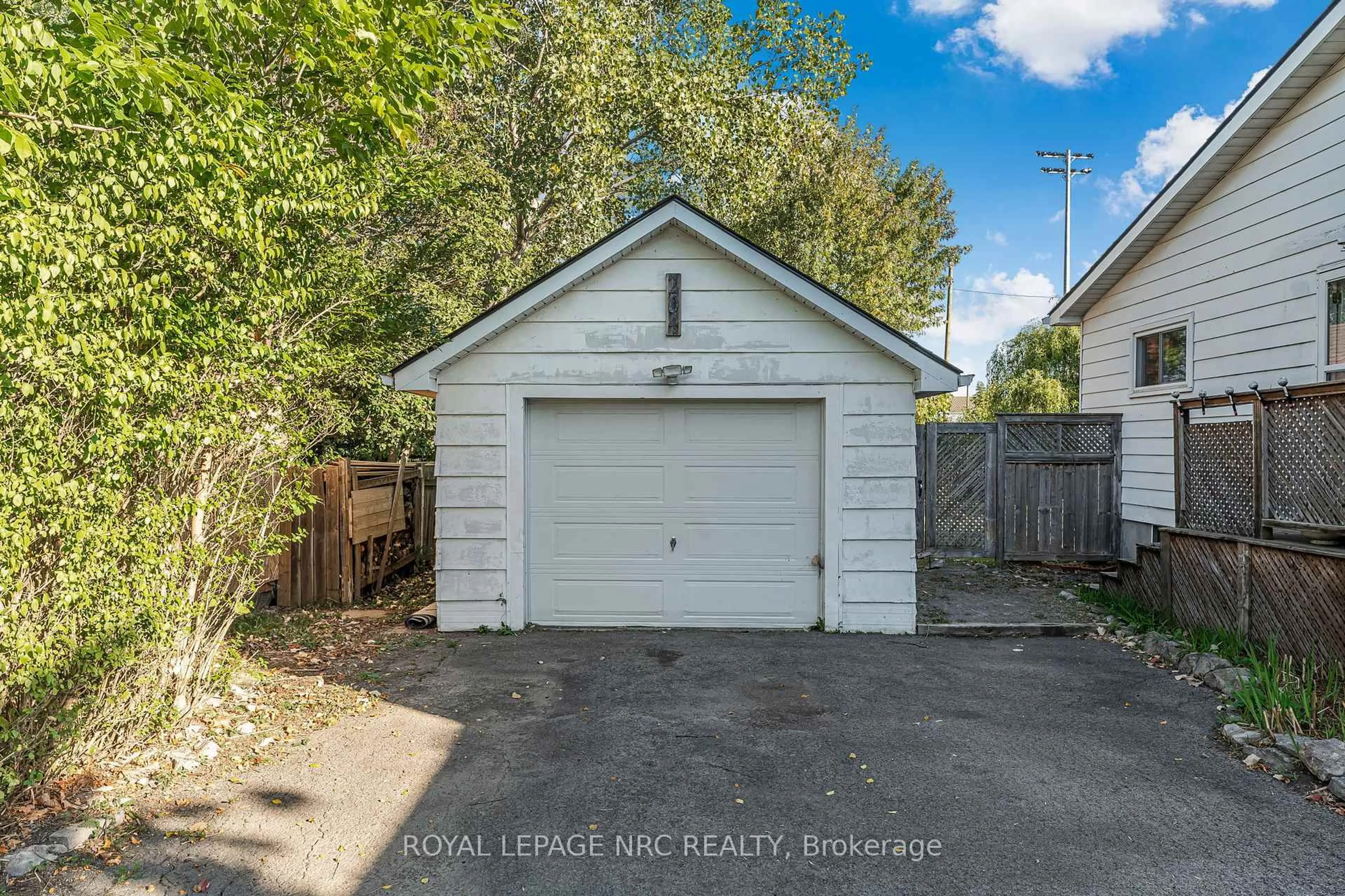 Shed for 204 GILMORE Rd, Fort Erie Ontario L2A 2M3