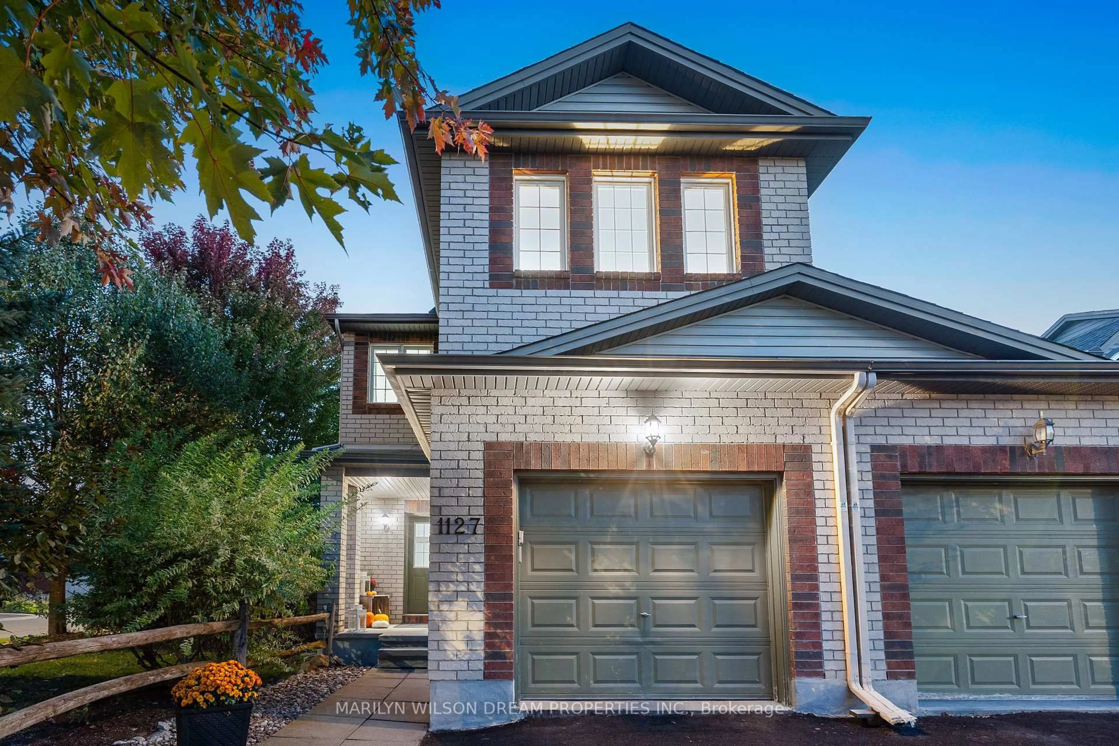Home with brick exterior material, street for 1127 Marconi Ave, Ottawa Ontario K2K 0C6
