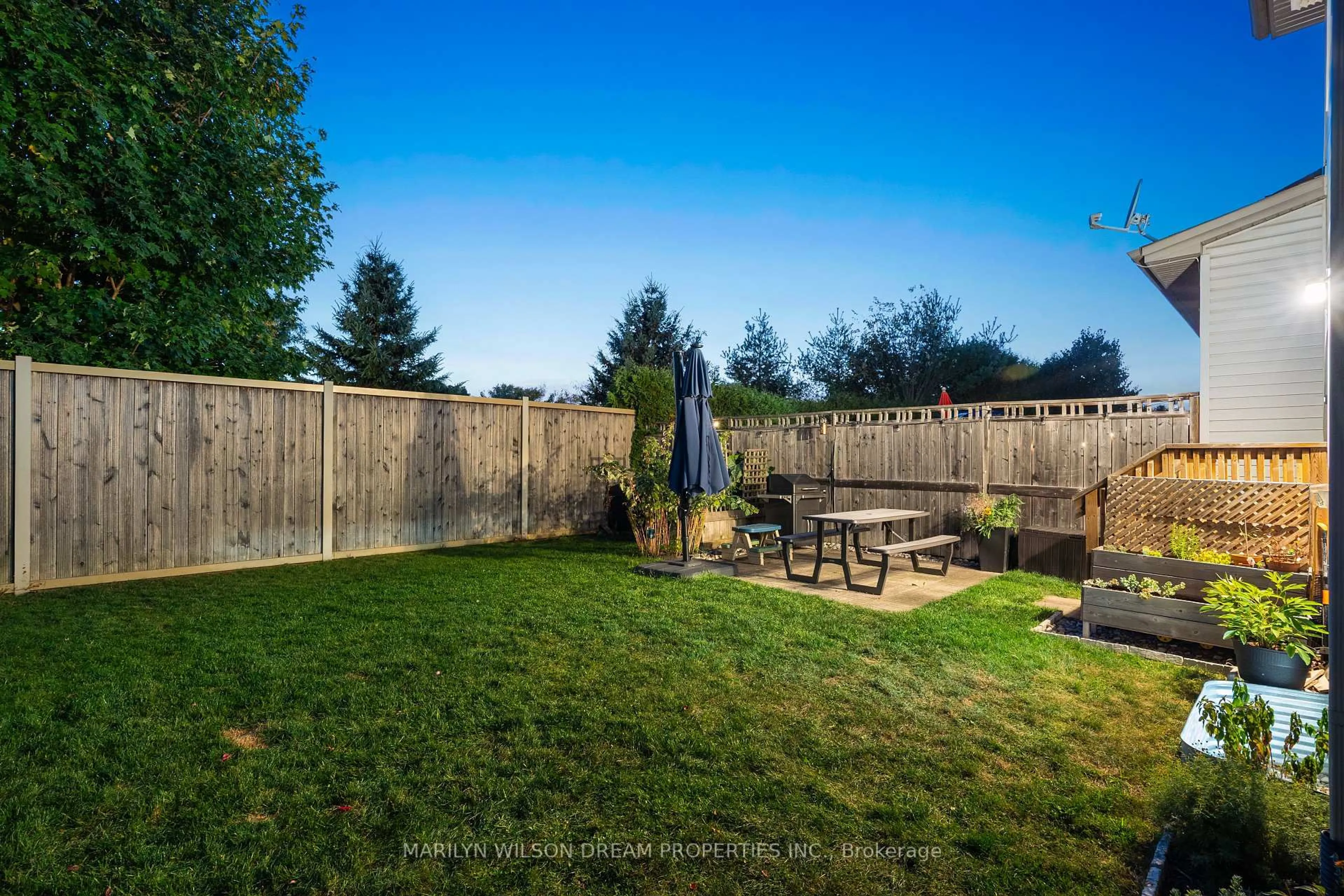 Patio, unknown for 1127 Marconi Ave, Ottawa Ontario K2K 0C6