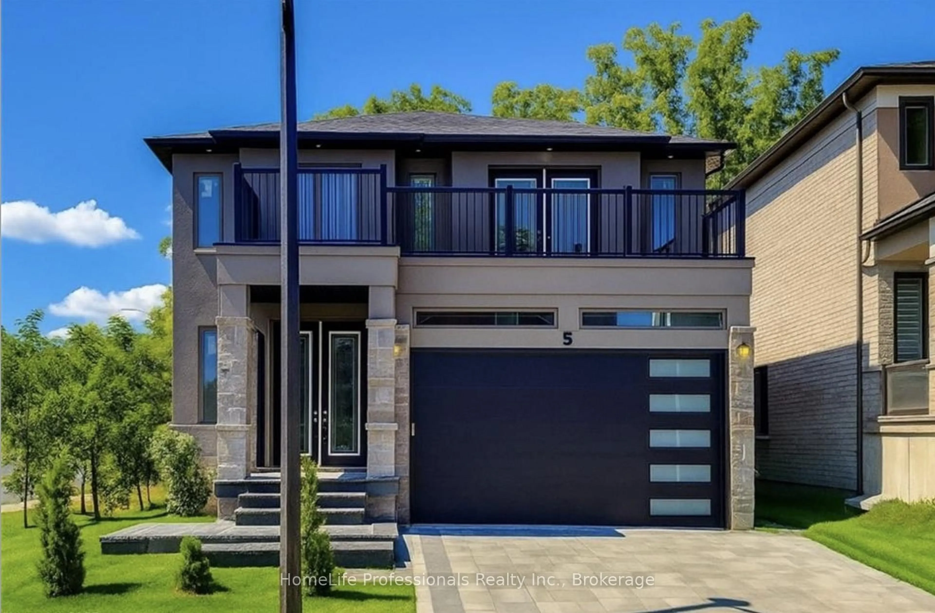 Home with brick exterior material, street for 1261 Mohawk Rd #5, Hamilton Ontario L9G 3K9