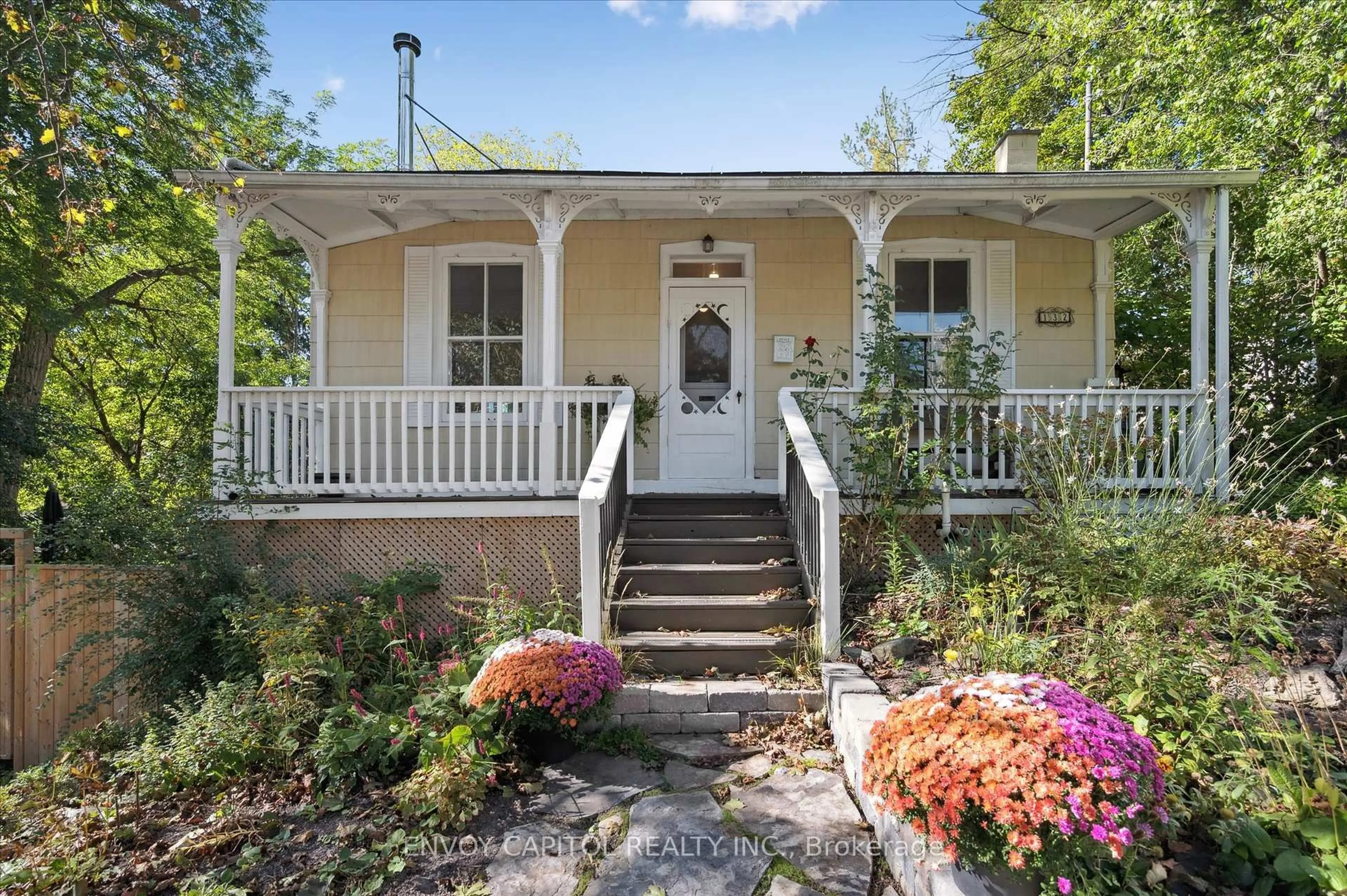 Unknown for 132 Norwich St, Guelph Ontario N1E 2G7