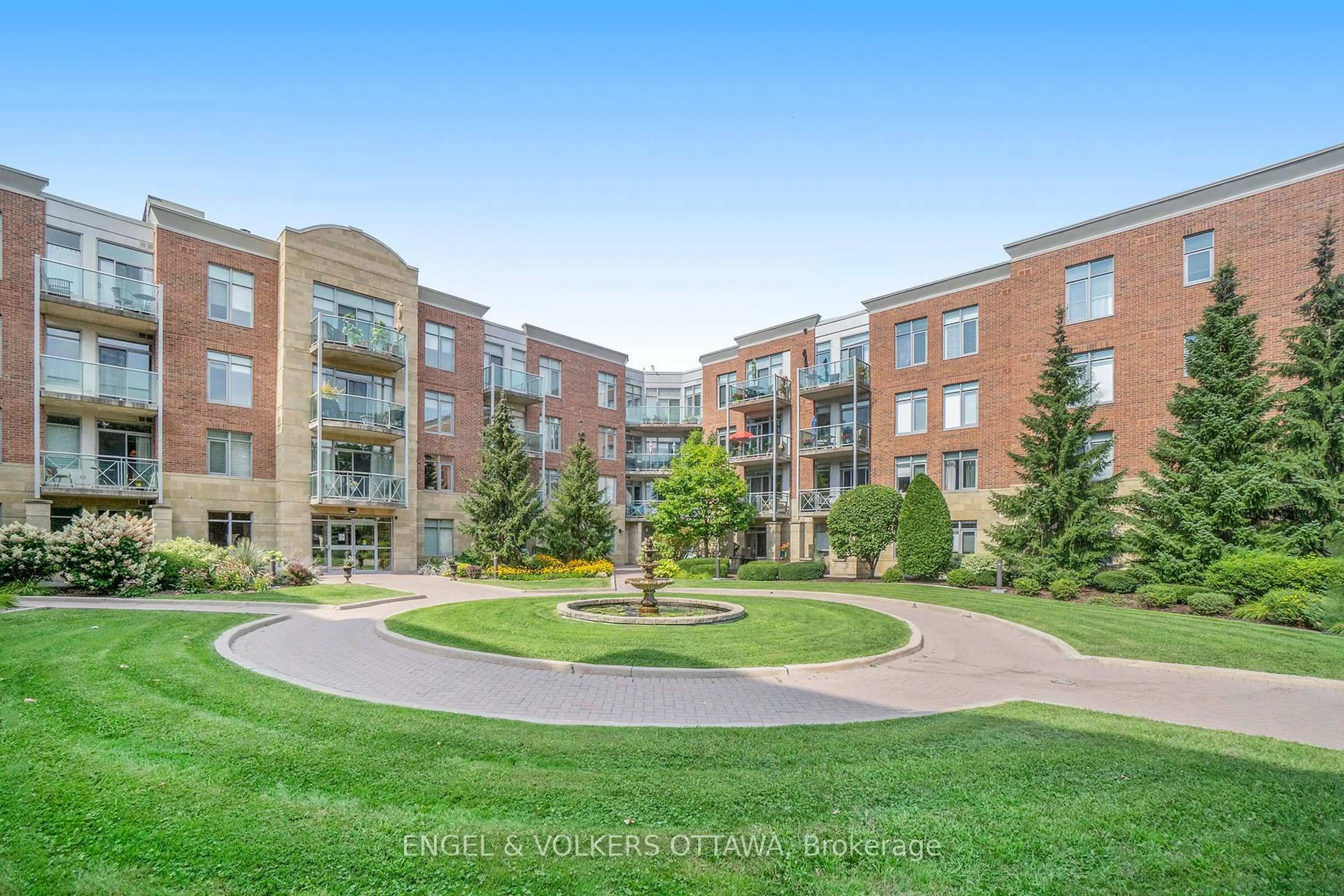 A pic from outside/outdoor area/front of a property/back of a property/a pic from drone, unknown for 205 Bolton St #313, Ottawa Ontario K1N 1K7