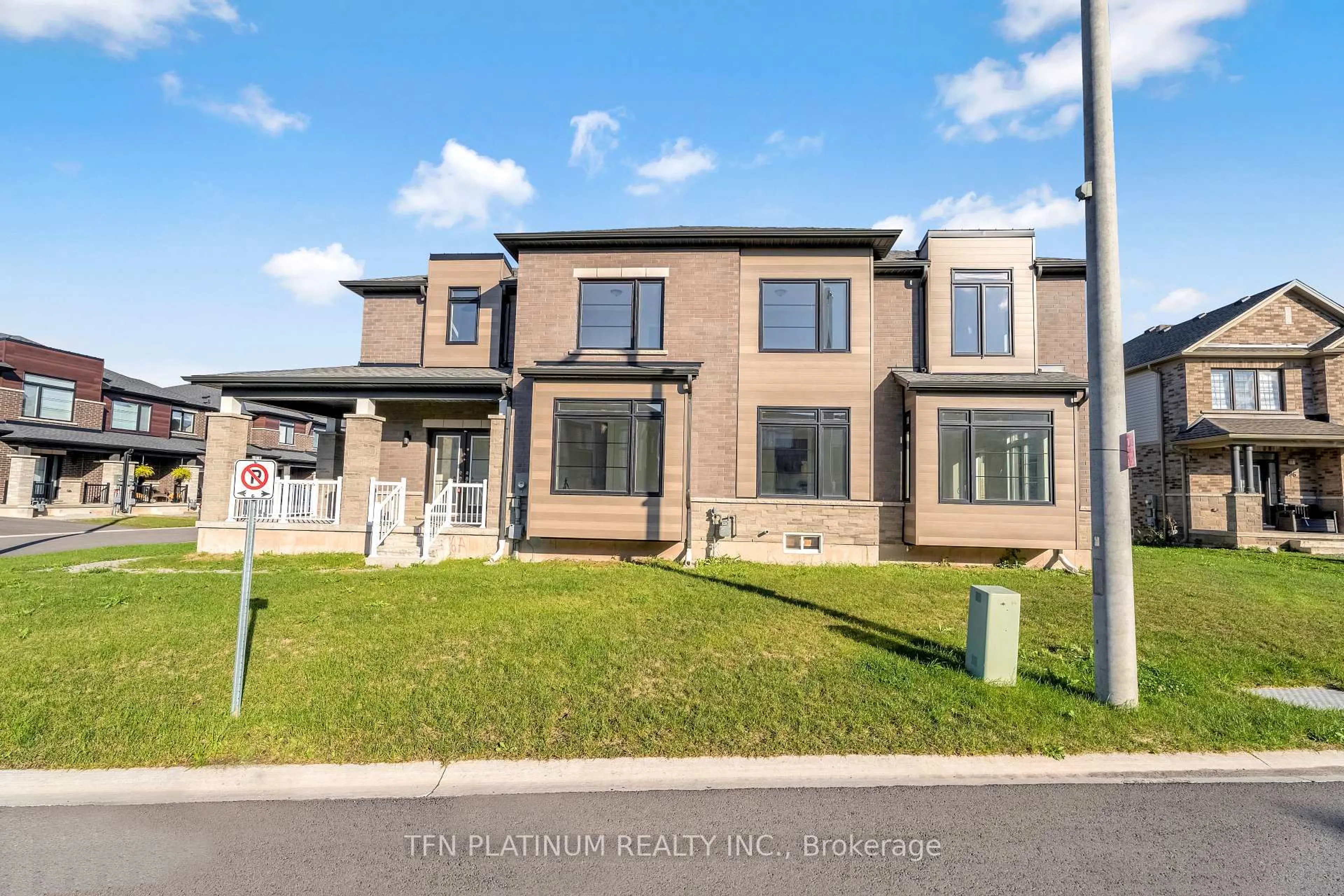 Home with brick exterior material, street for 41 Bentgrass Dr, Welland Ontario L3B 0H4