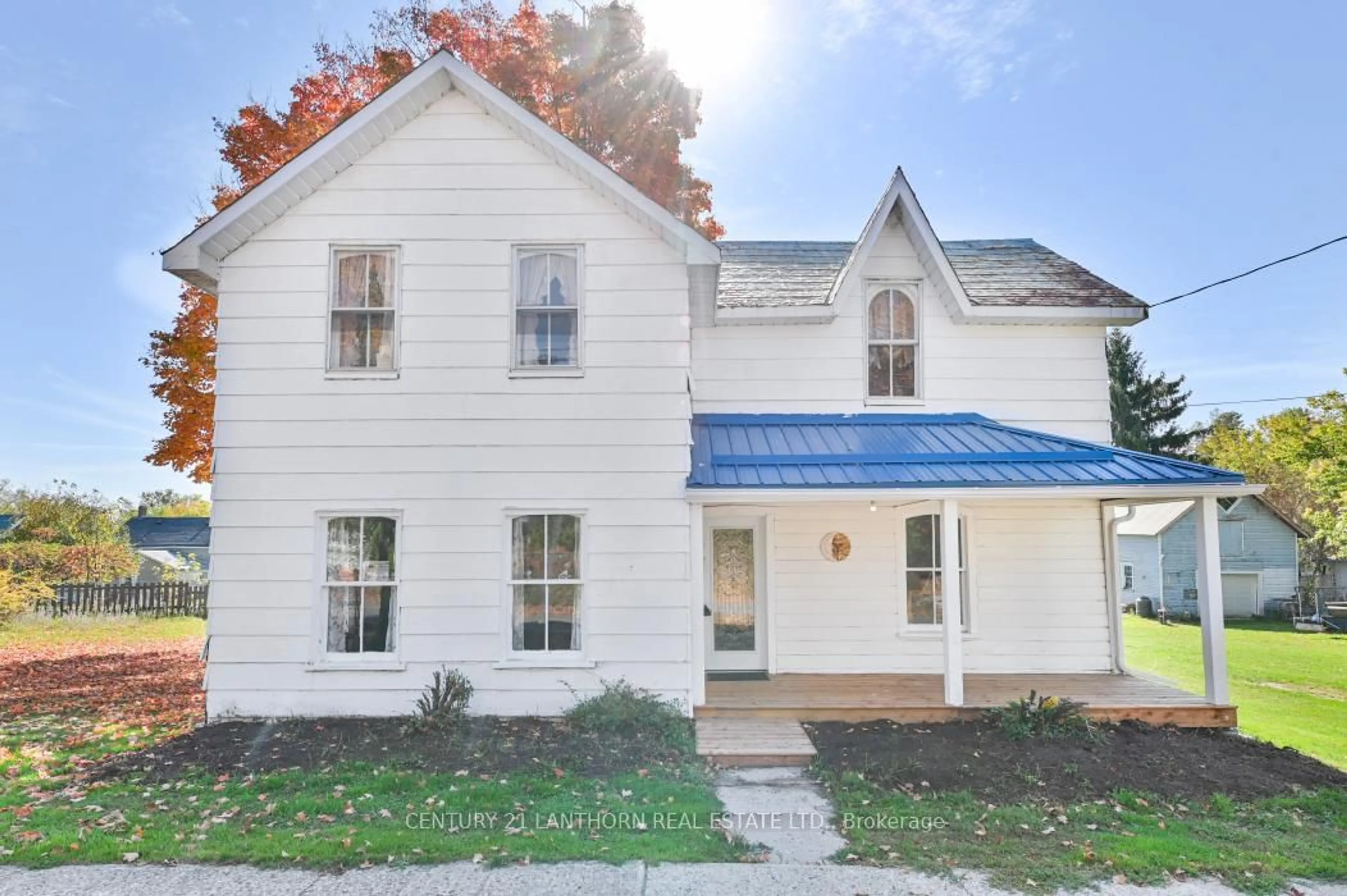 Home with vinyl exterior material, street for 1819 Queensborough Rd, Tweed Ontario K0K 3J0