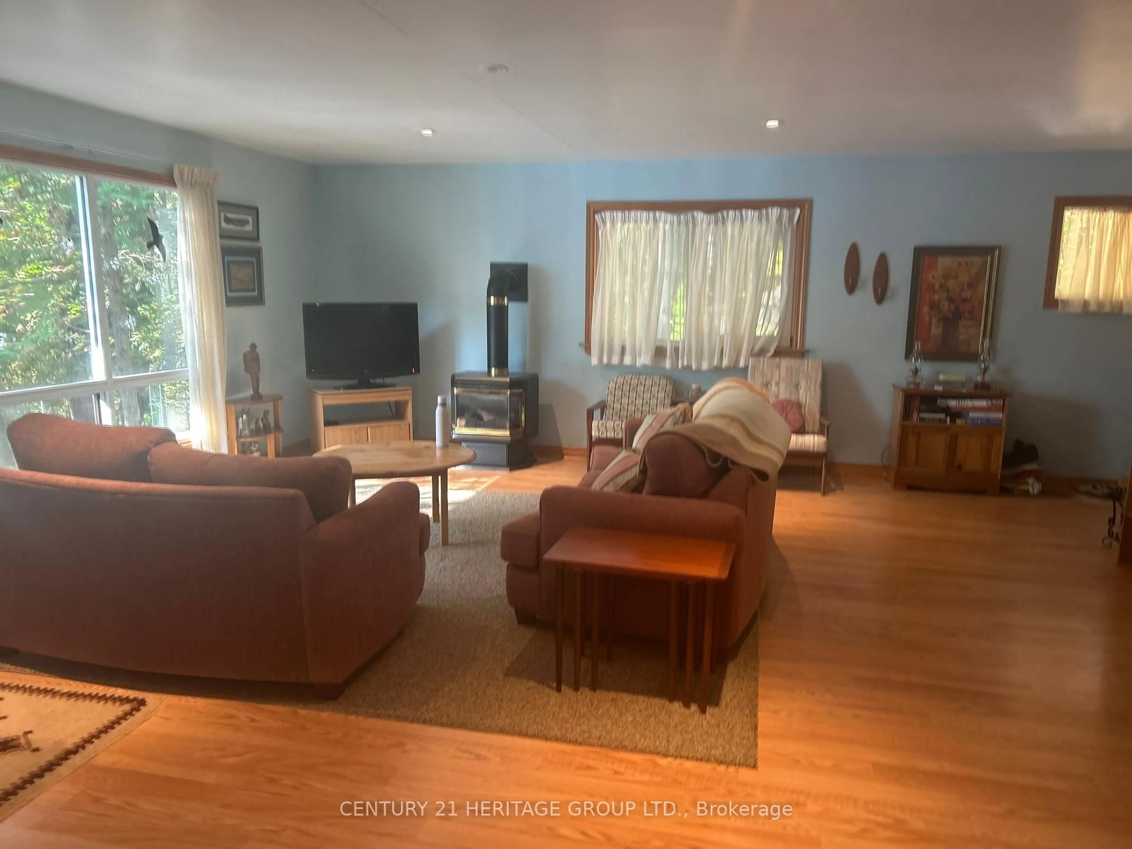 Living room with furniture, unknown for 49 Point Rd, Seguin Ontario P2A 0B2