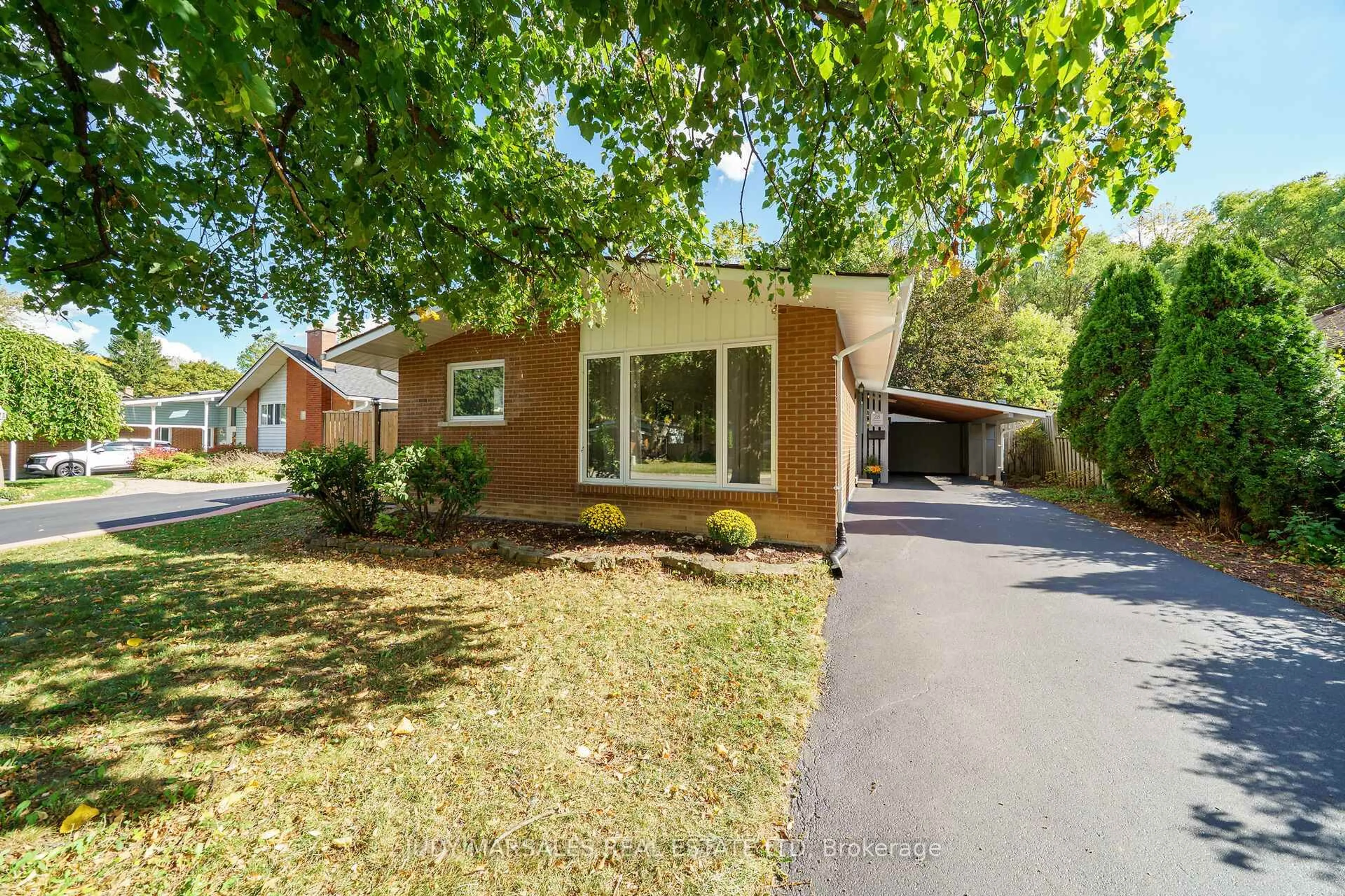Home with brick exterior material, street for 28 Pleasant Ave, Hamilton Ontario L9H 3S7