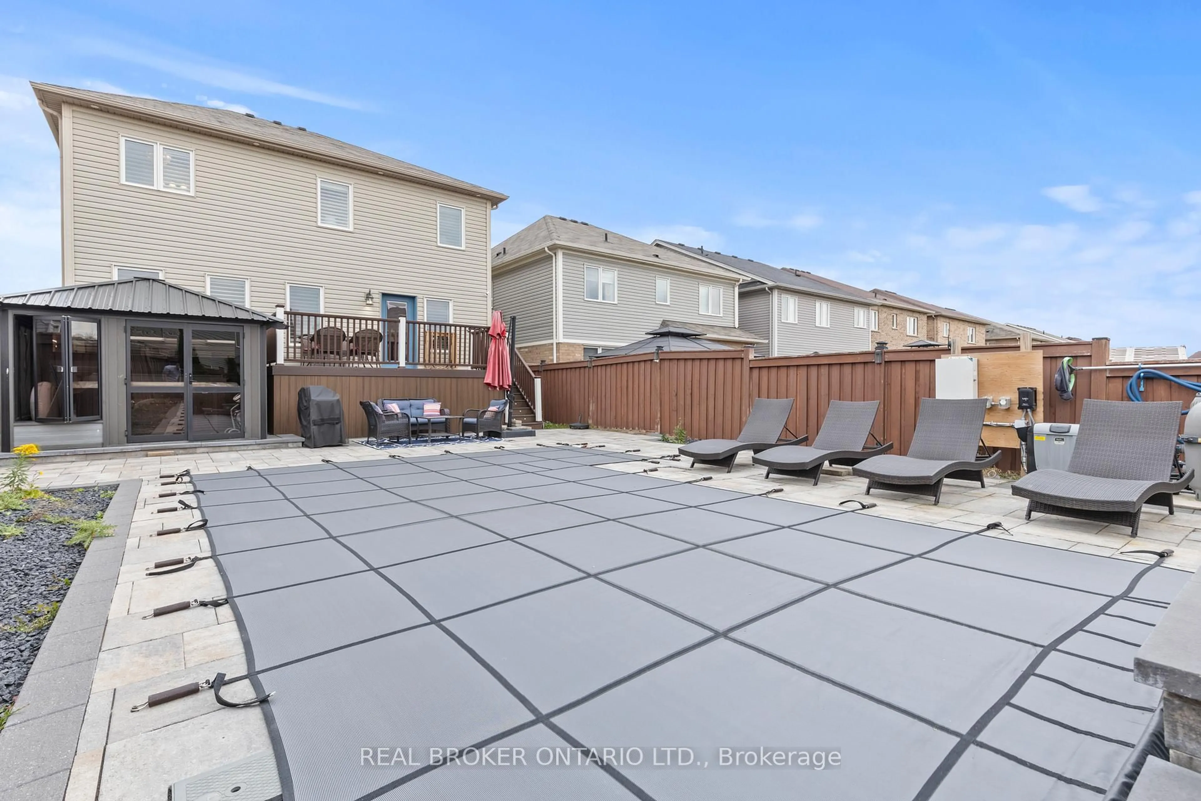 Patio, street for 14 Carroll Lane, Brantford Ontario N3T 5L5