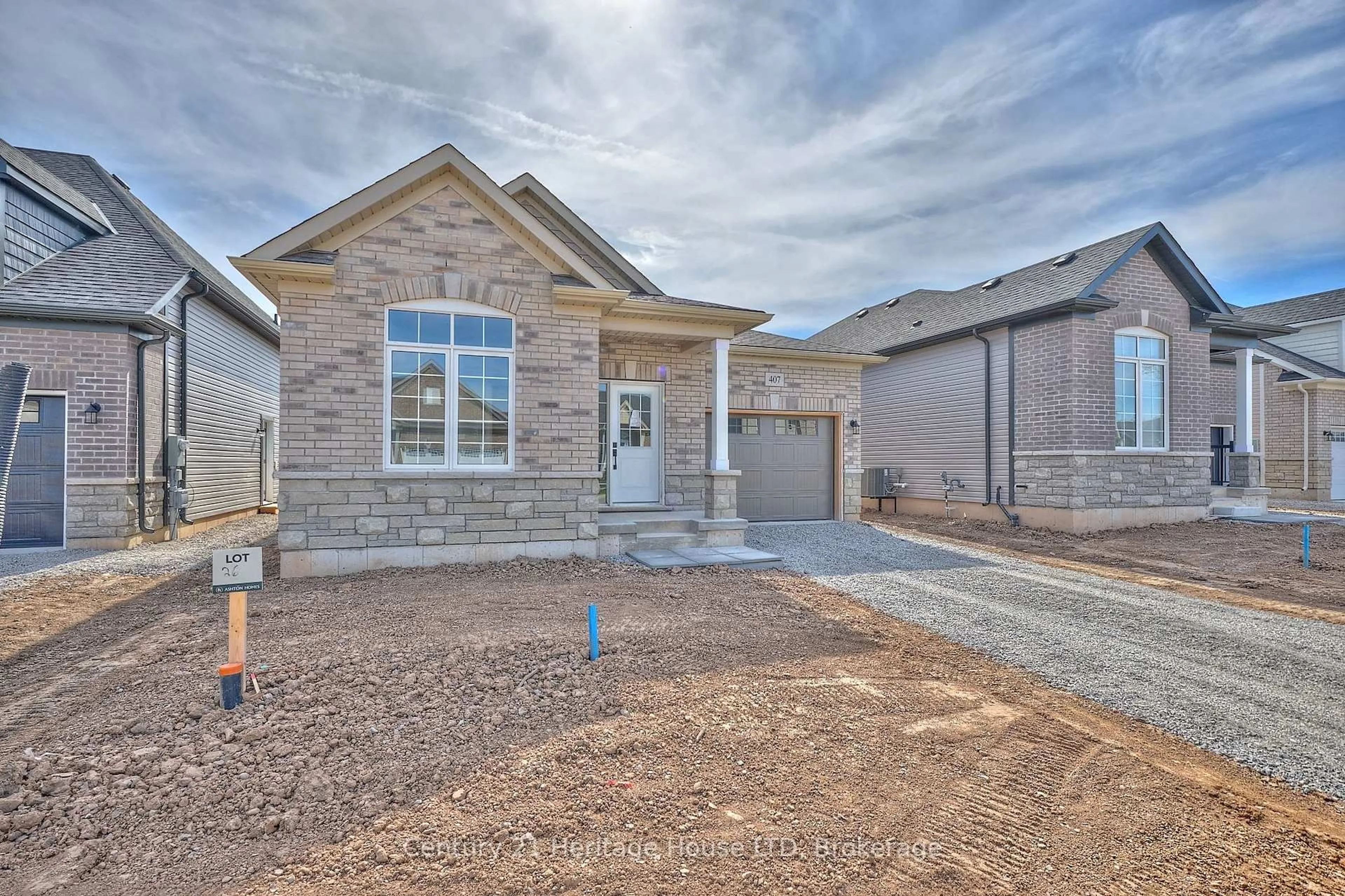 Home with brick exterior material, street for 407 Louisa St, Fort Erie Ontario L2A 6T6