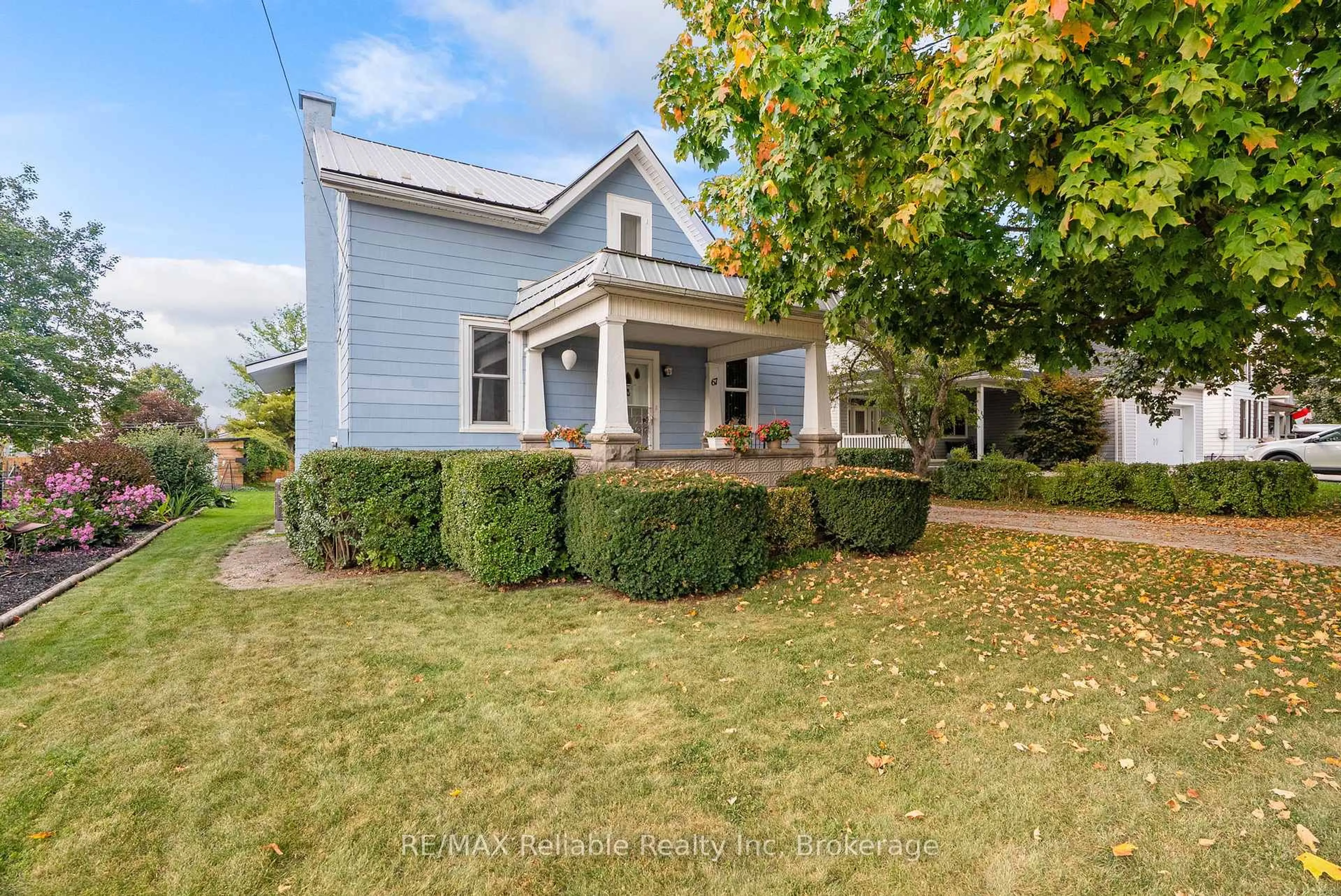 A pic from outside/outdoor area/front of a property/back of a property/a pic from drone, street for 67 Jarvis St, Huron East Ontario N0K 1W0