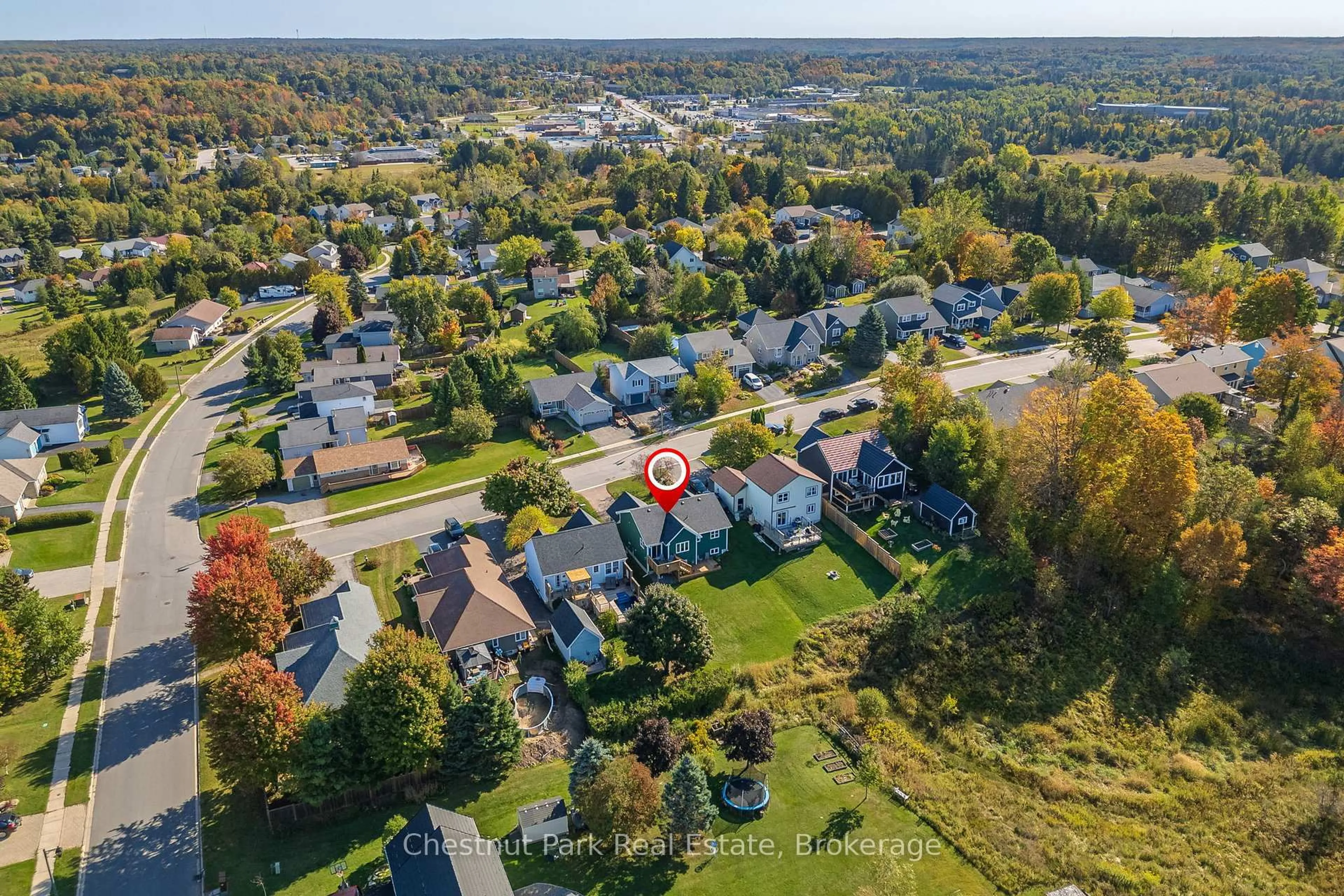 A pic from outside/outdoor area/front of a property/back of a property/a pic from drone, street for 8 Coates Ave, Bracebridge Ontario P1L 1Y5