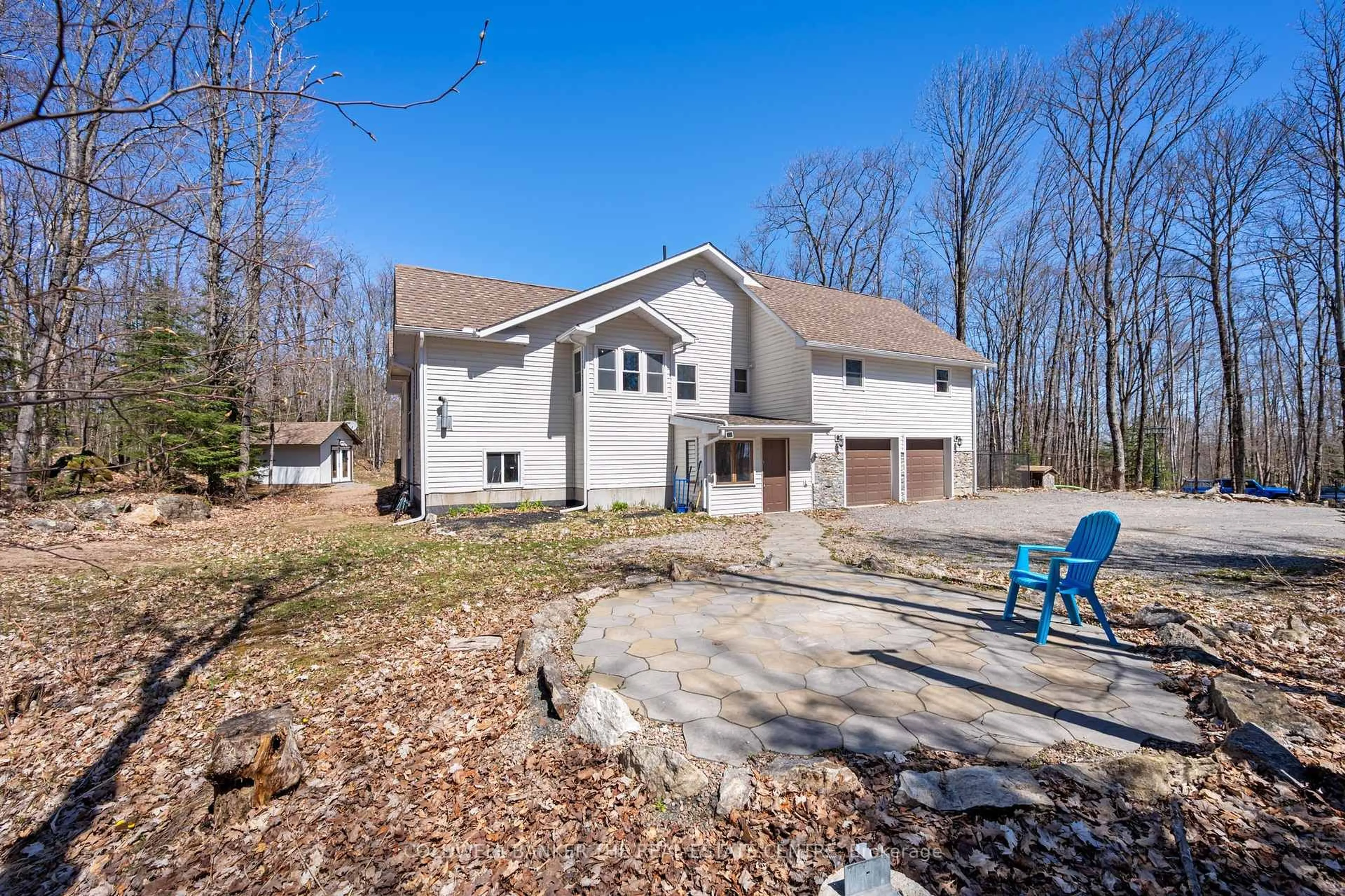 Home with vinyl exterior material, unknown for 800 Jeffrey Lake Rd, Bancroft Ontario K0L 1C0