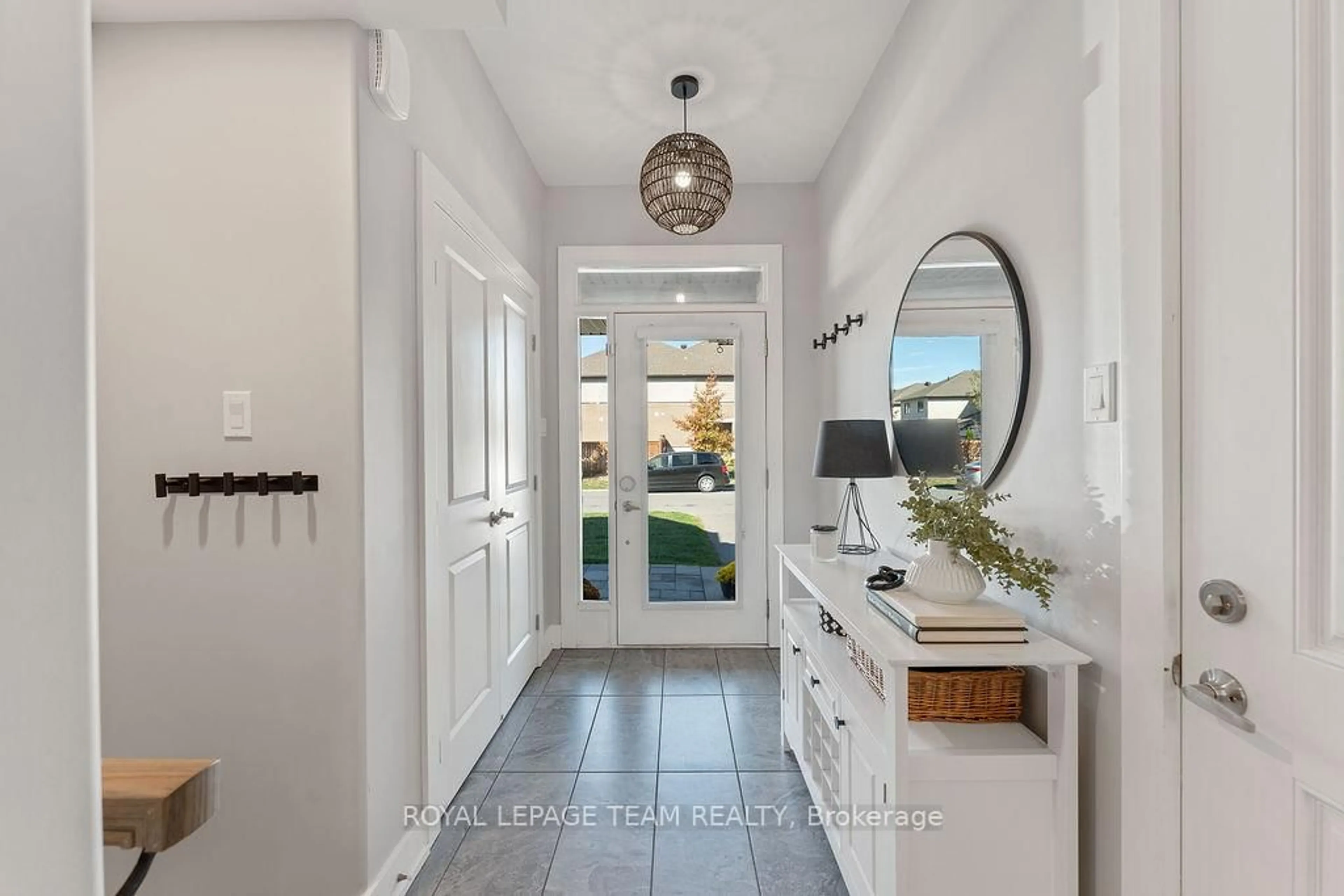 Indoor entryway for 321 Proud Walk, Stittsville Ontario K2S 2L6