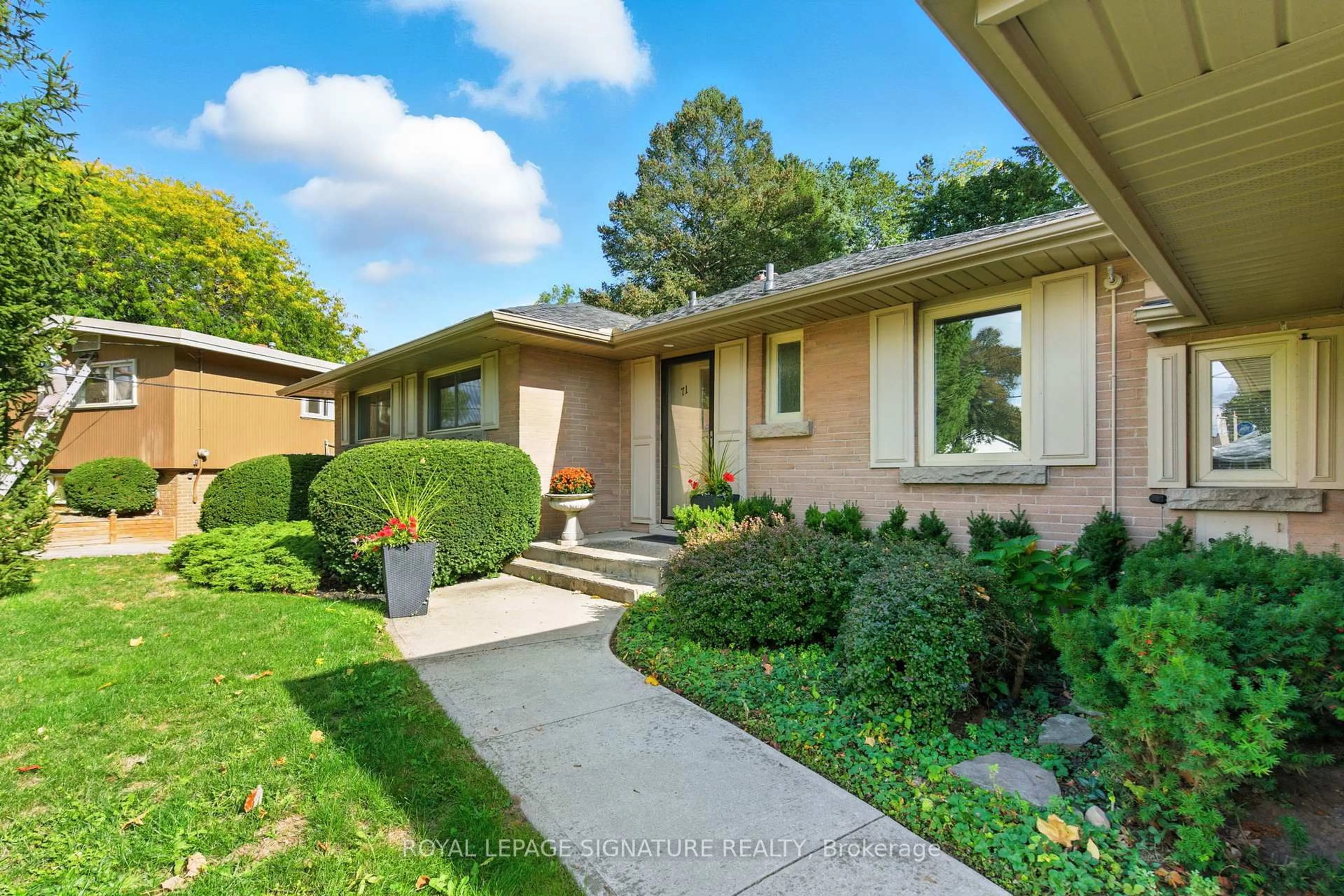 Unknown for 71 Grant Blvd, Hamilton Ontario L9H 4L9
