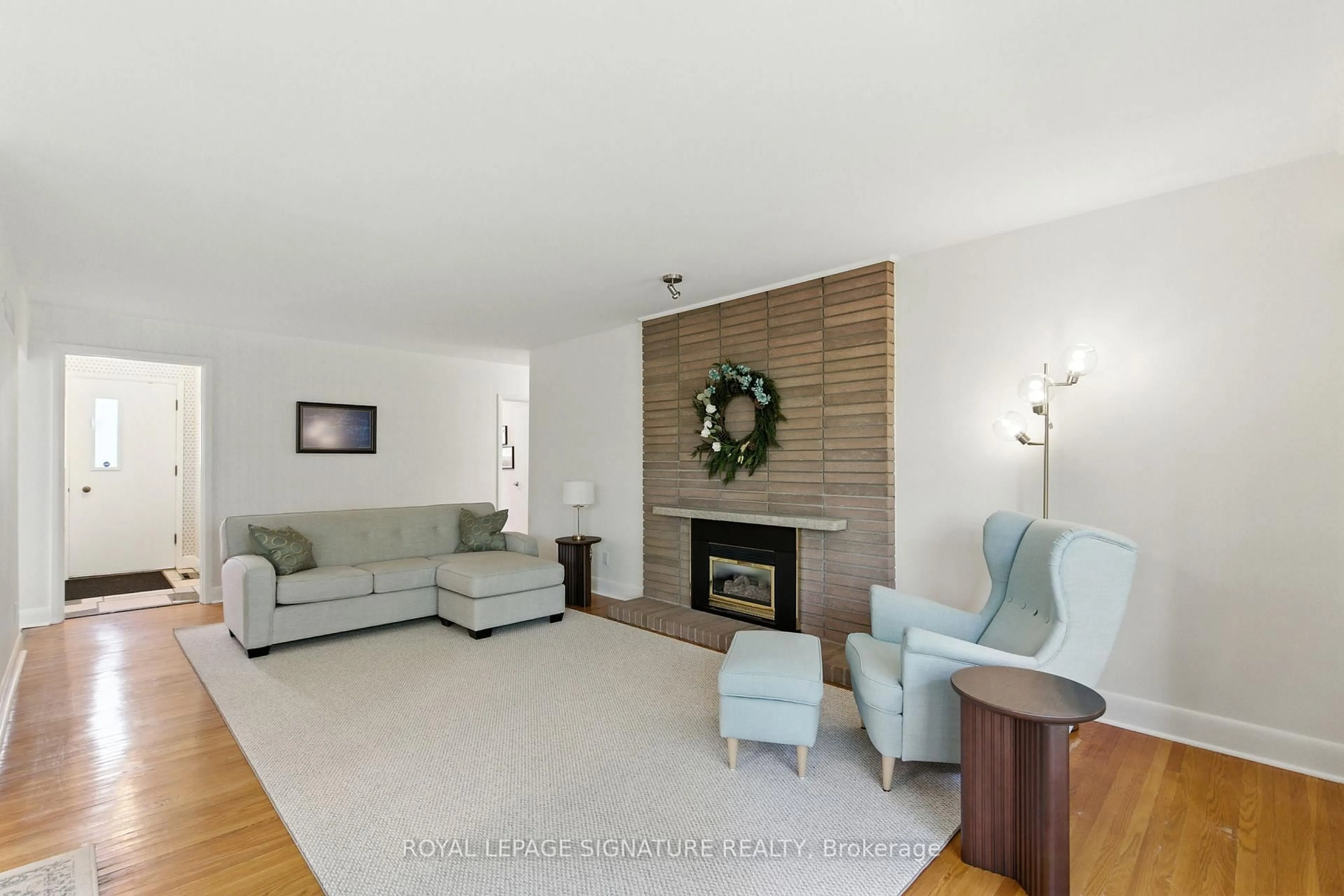Living room with furniture, unknown for 71 Grant Blvd, Hamilton Ontario L9H 4L9