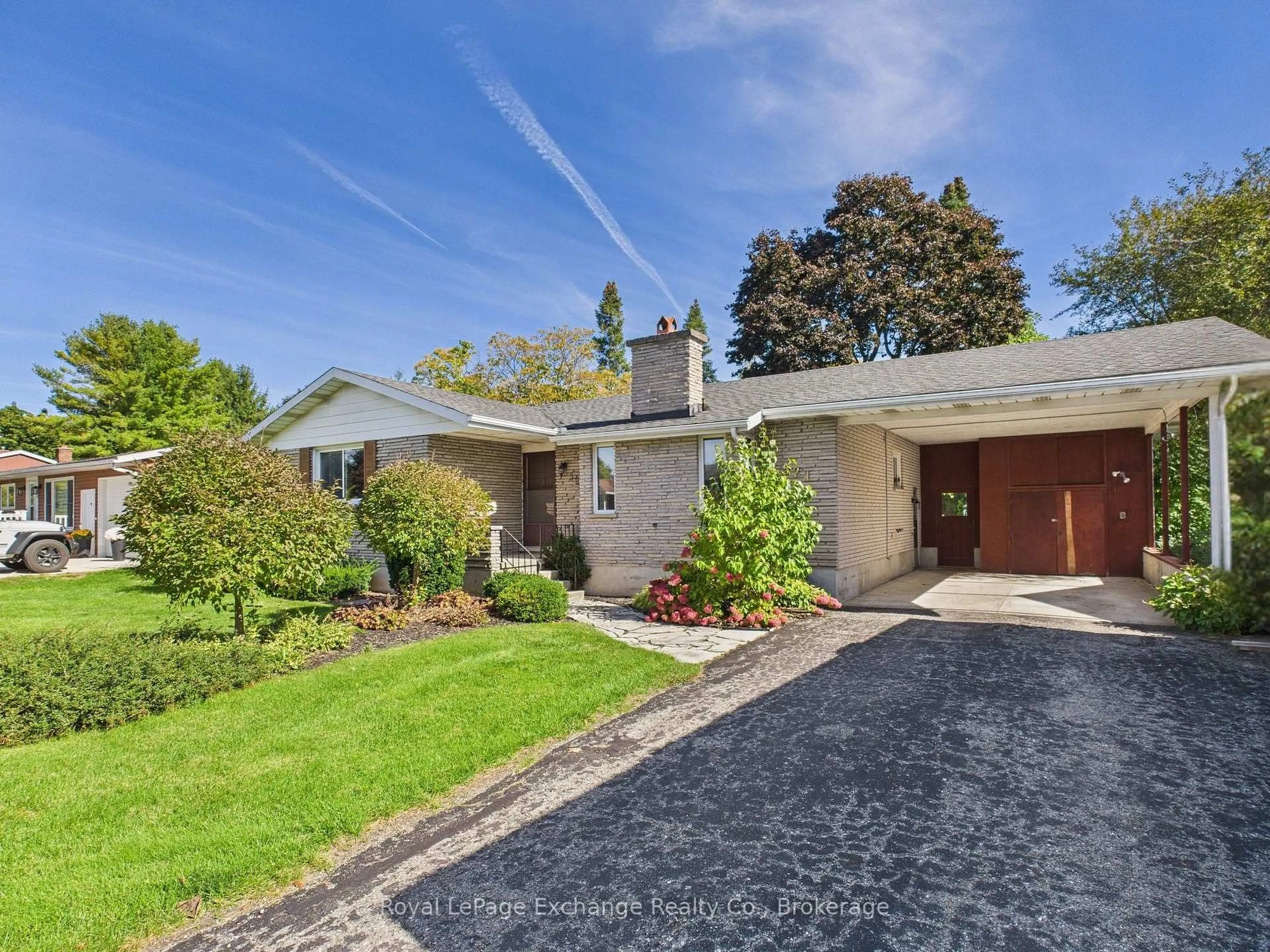 Home with brick exterior material, street for 521 Shuter St, North Huron Ontario N0G 2W0
