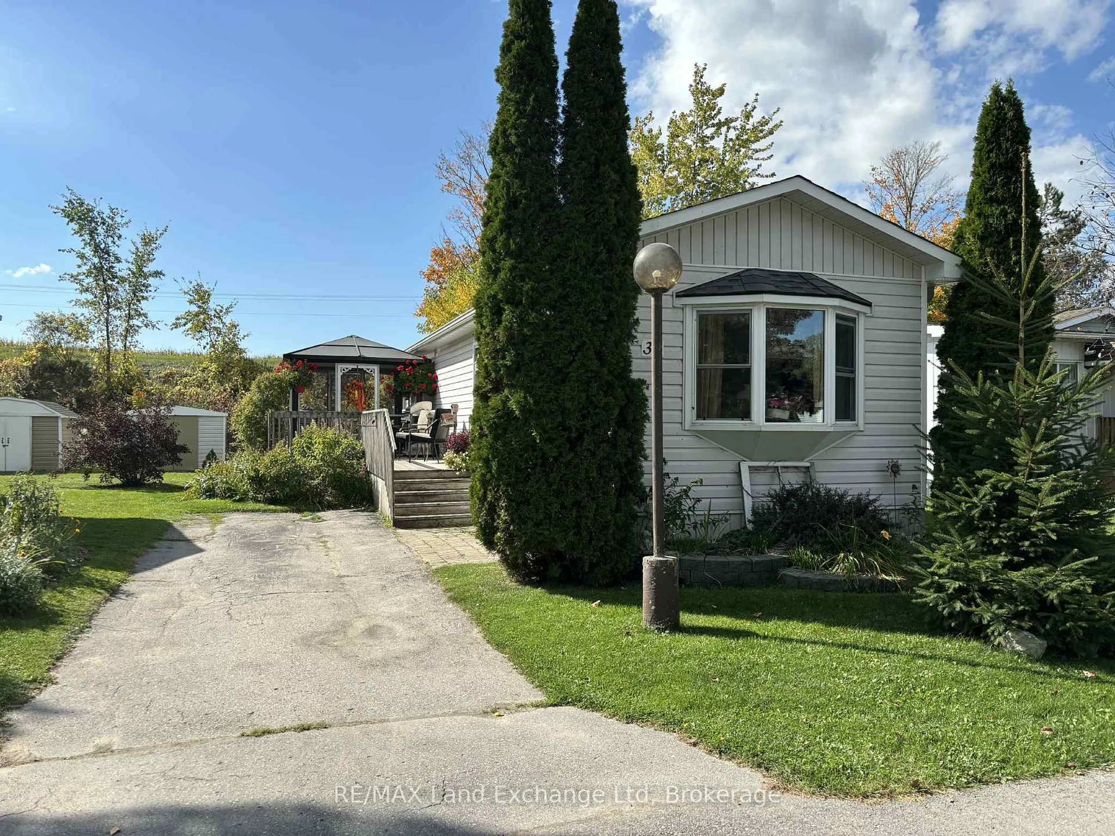 A pic from outside/outdoor area/front of a property/back of a property/a pic from drone, street for 35 Briarwood Cres, North Huron Ontario N0G 2W0