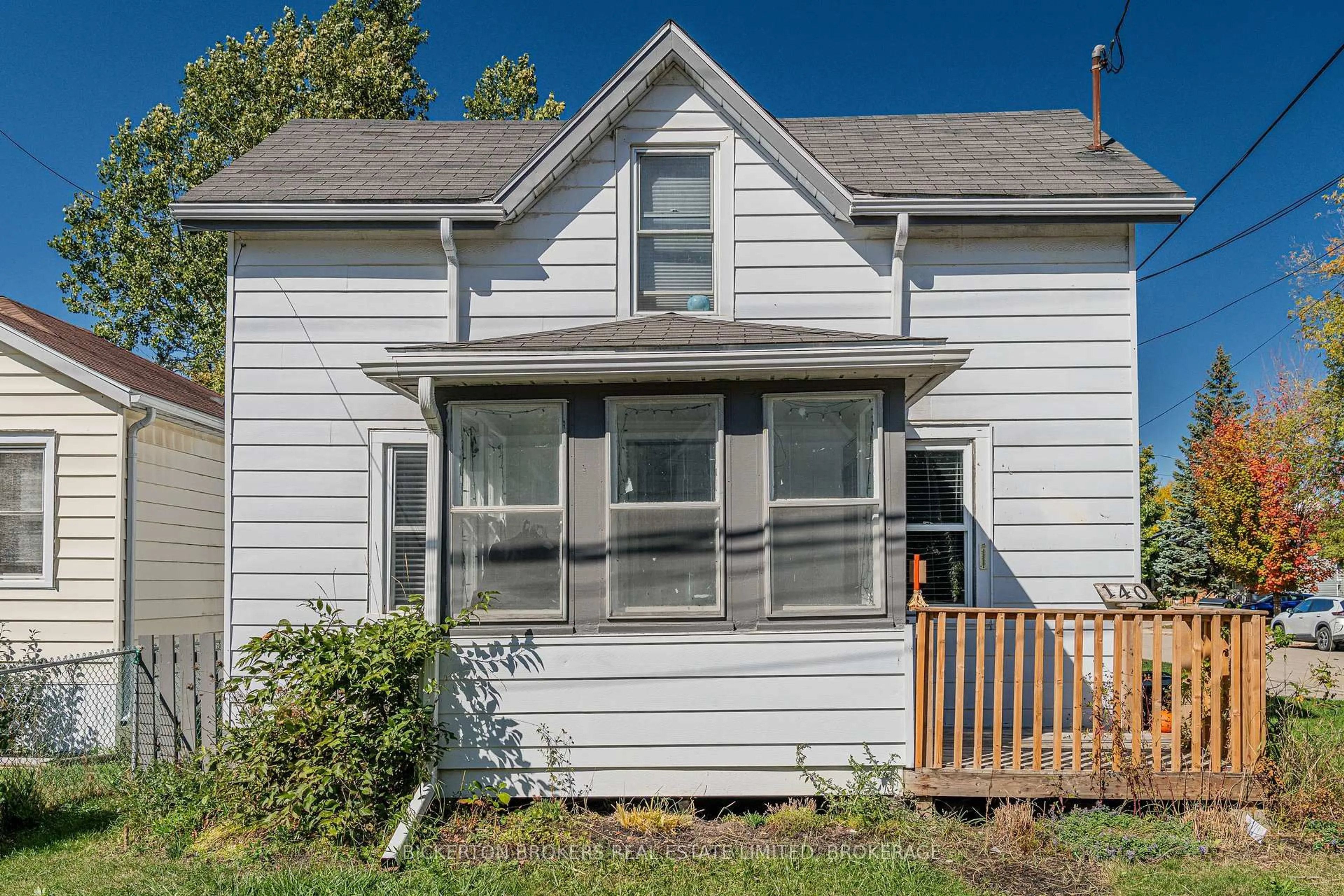 Home with vinyl exterior material, street for 140 Georgiana St, Gananoque Ontario K7G 1M4