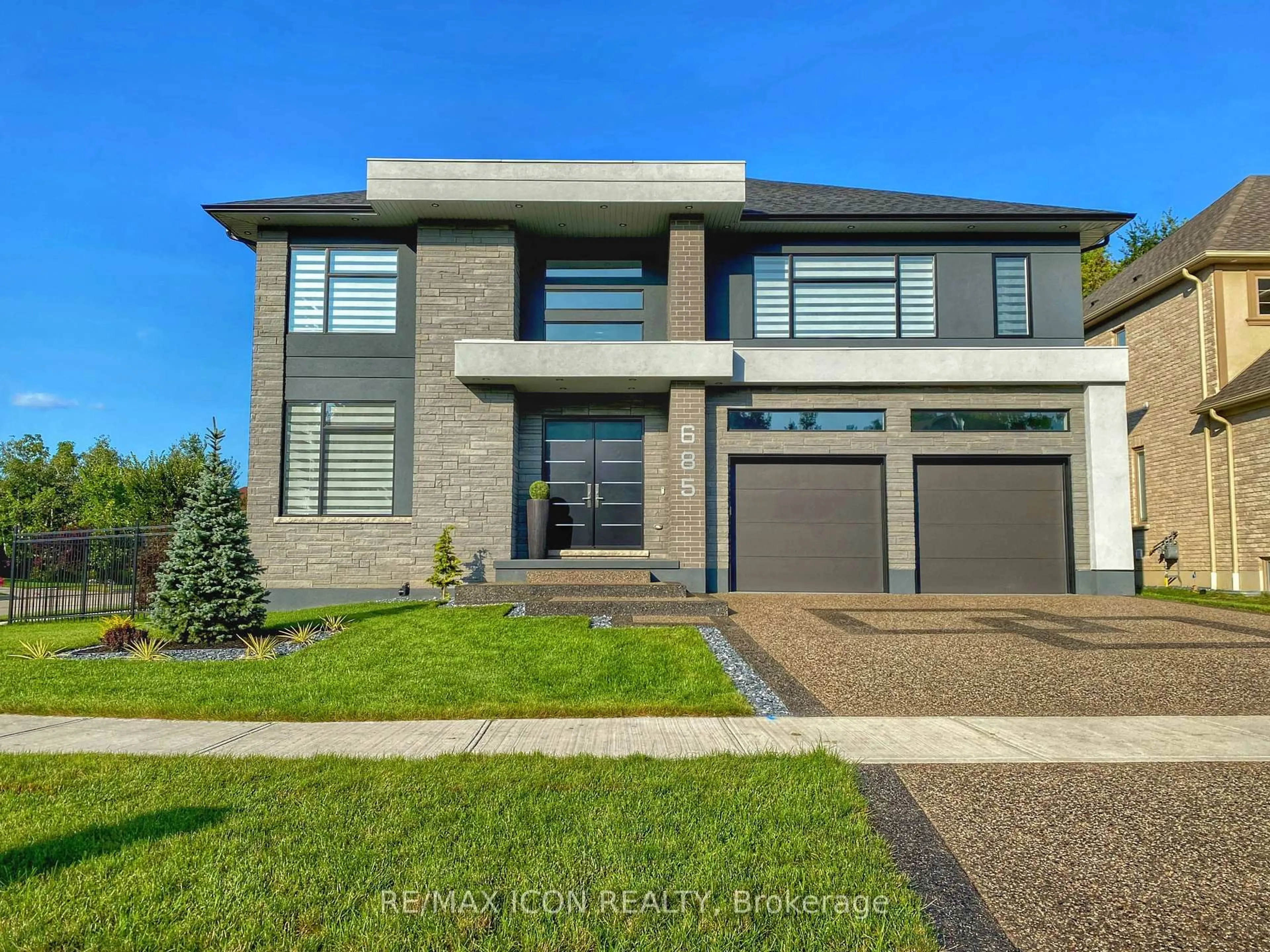 Home with brick exterior material, street for 685 Meadowsweet Ave, Waterloo Ontario N2V 0A6